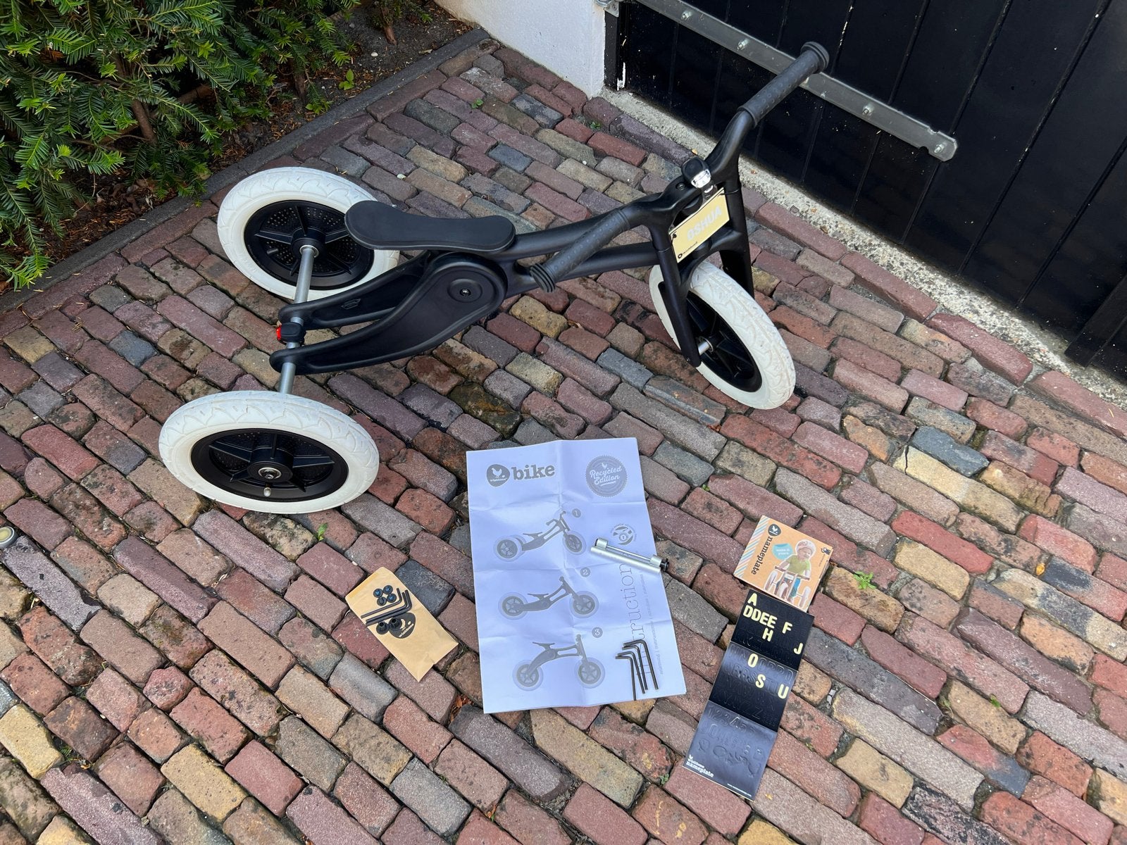 Wishbone Bike 3-in-1 Loopfiets Zwart - recycle editie ♻️, Ophalen, Zo goed als nieuw, Loopfiets