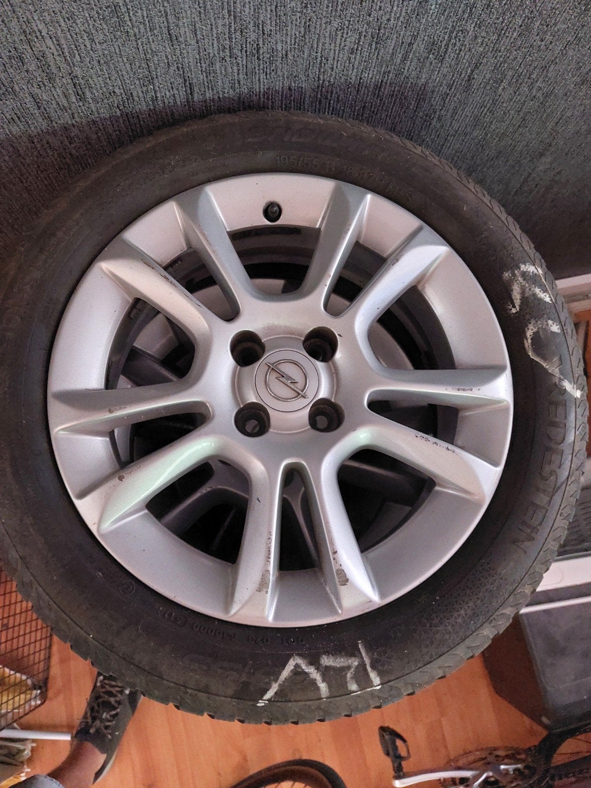 Complete winterbandenset met lichtmetalen velgen Opel Corsa, Auto-onderdelen, Ophalen, Gebruikt, 16 inch, Banden en Velgen