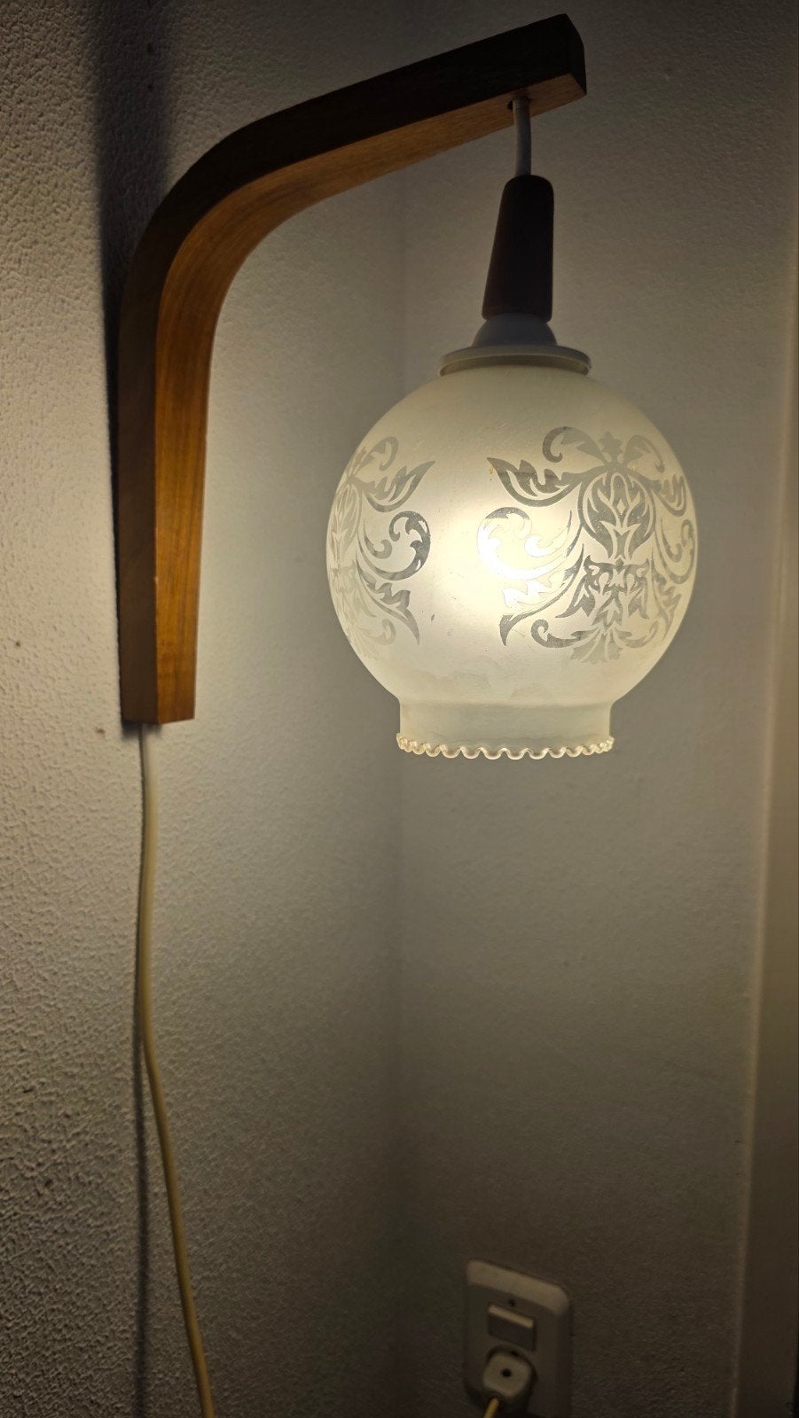 leuk tijdloos retro lampje/vintage wandlampje teak en glas, Ophalen, Huis en Inrichting
