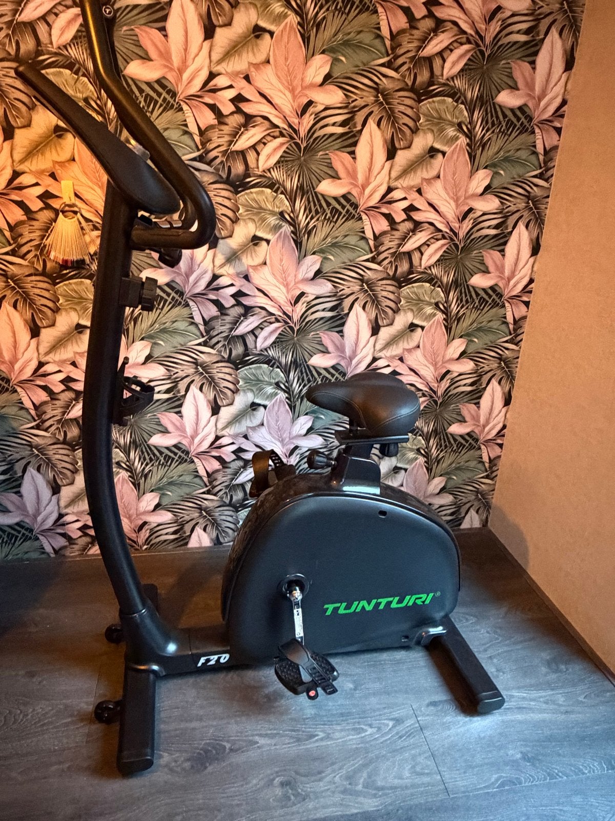 Tunturi F20 Hometrainer - Zo goed als nieuw, Ophalen, Zo goed als nieuw, Metaal, Benen