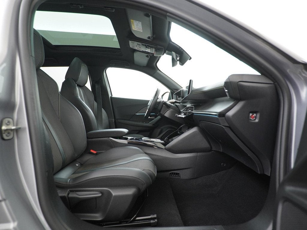 Peugeot e-2008 EV GT 50 kWh | SOH 96% | 3 Fase | Panoramadak, 136 pk, Gebruikt, Leder en Stof, Automatische klimaatregeling