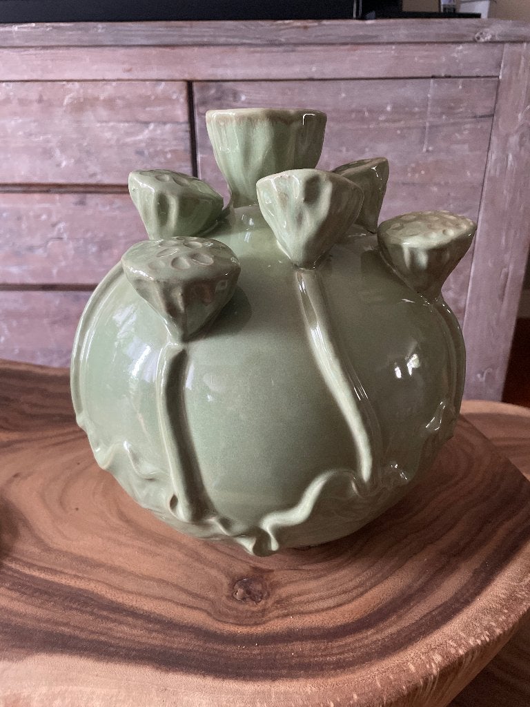Pistache groene Lotus vaas, Huis en Inrichting, Ophalen, Overige materialen, Met patroon/structuur, 30 cm