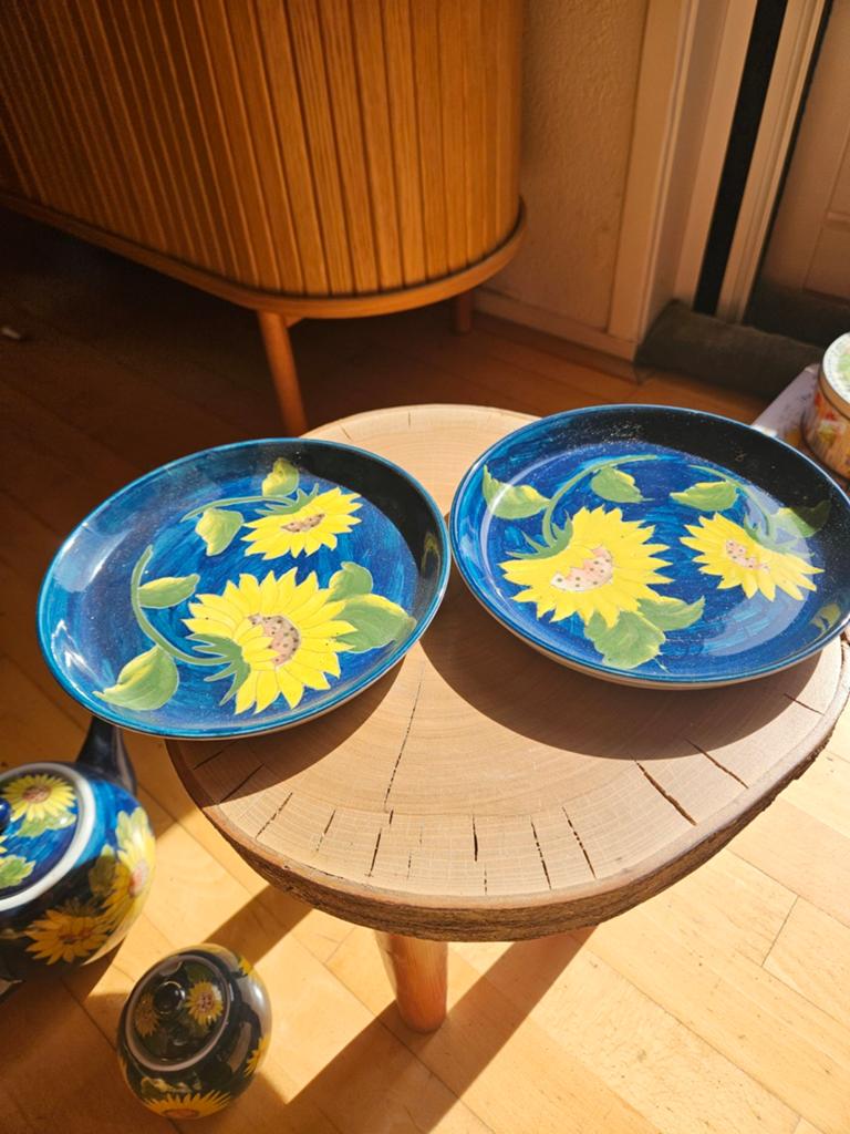 Set van 2 ontbijtborden met zonnebloem design, Antiek en Kunst, Antiek | Servies los, Ophalen of Verzenden