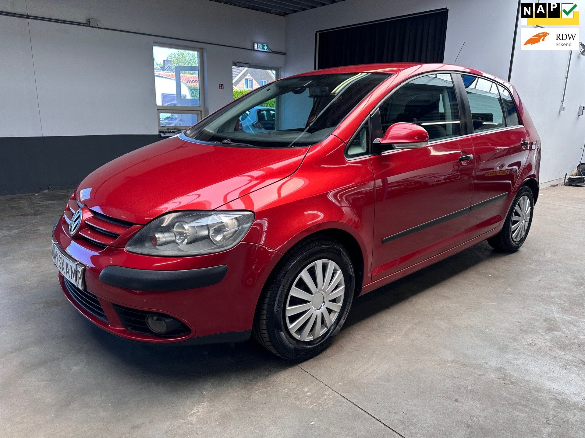 Volkswagen Golf Plus 1.6 FSI Comfortline, Stof, Gebruikt, 116 pk, Grijs