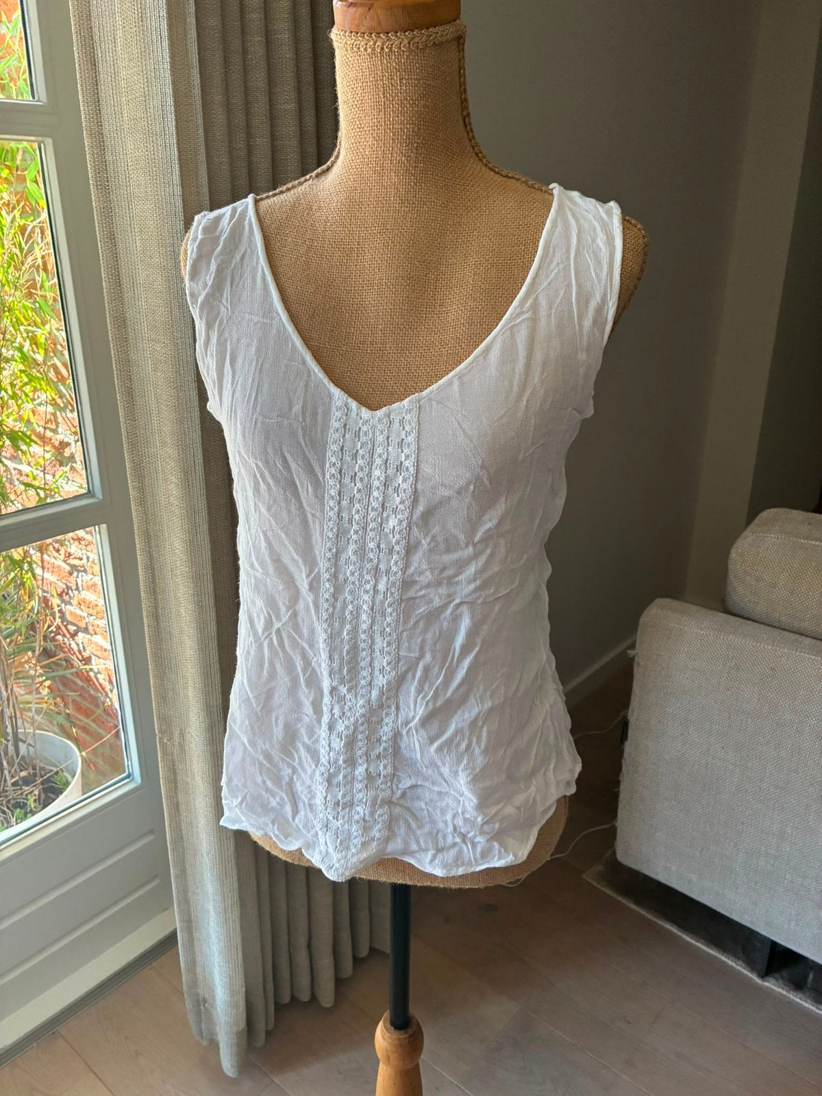 Witte dames top M/L - gratis op te halen, Kleding | Dames, Tops, Ophalen, Zo goed als nieuw, Wit, Zonder mouw