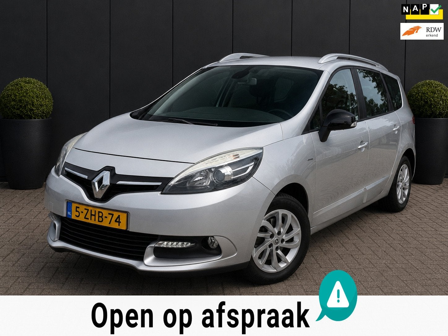 Renault Scénic 1.2 TCe Limited NAVI CRUISE PDC NAP APK 02-2, Auto's, Renault, Voorwielaandrijving, Euro 5, Gebruikt, 4 cilinders