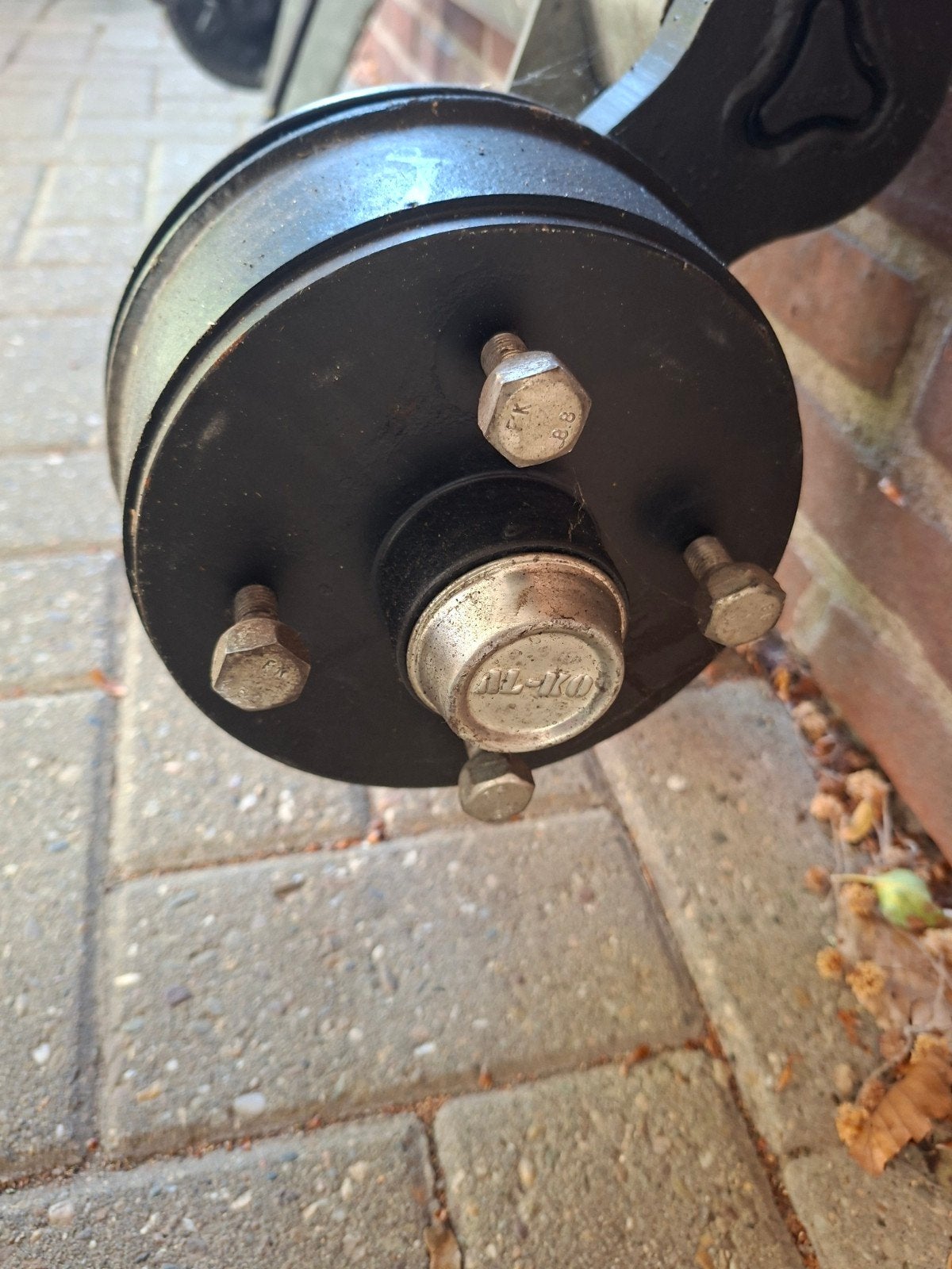 2x een AL-KO FTF Type B700-3  as met wielen, Ophalen, Gebruikt