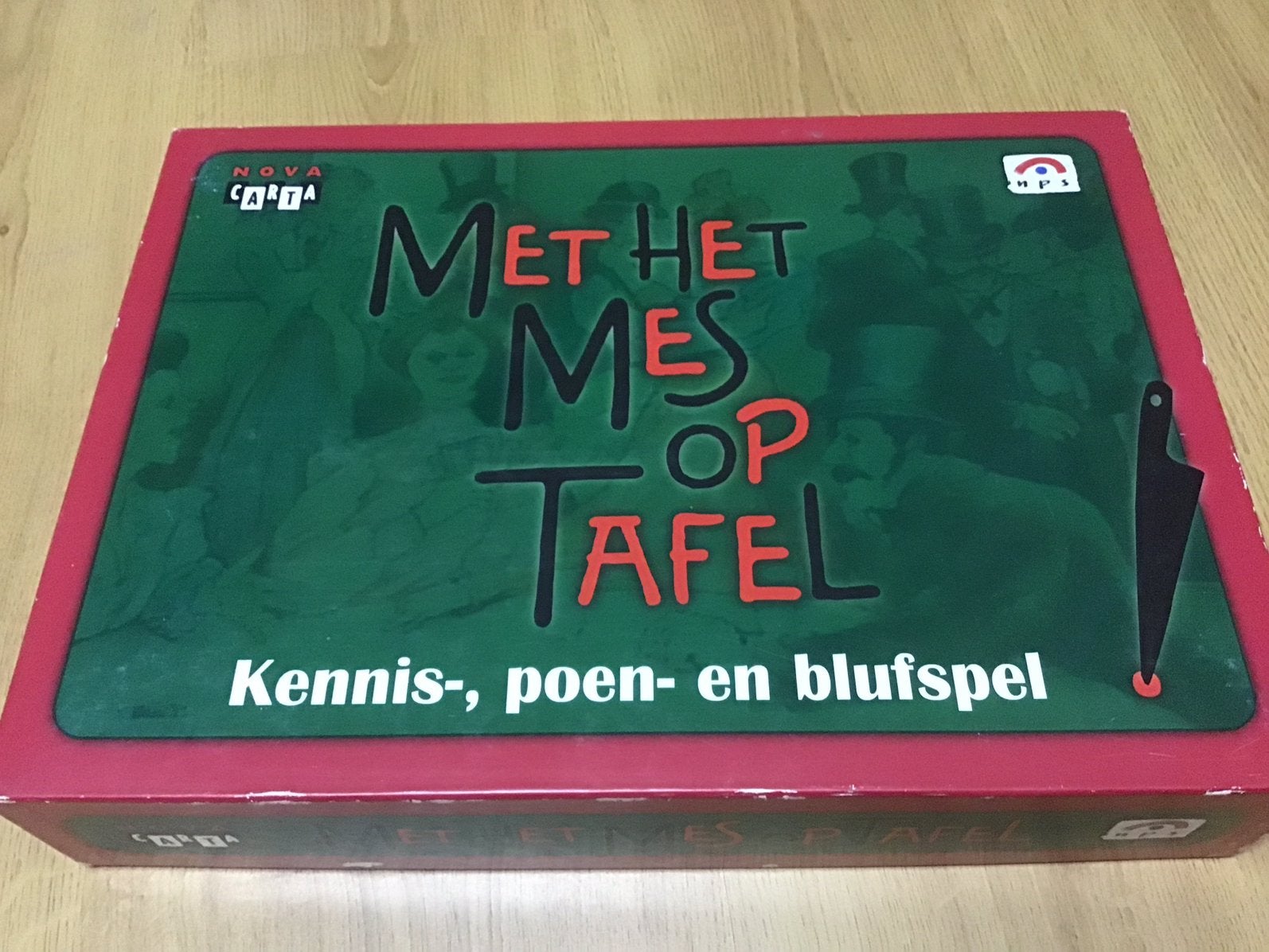 Met Het Mes Op Tafel. Nieuw in de doos., Hobby en Vrije tijd, Drie of vier spelers, Ophalen of Verzenden, Nieuw