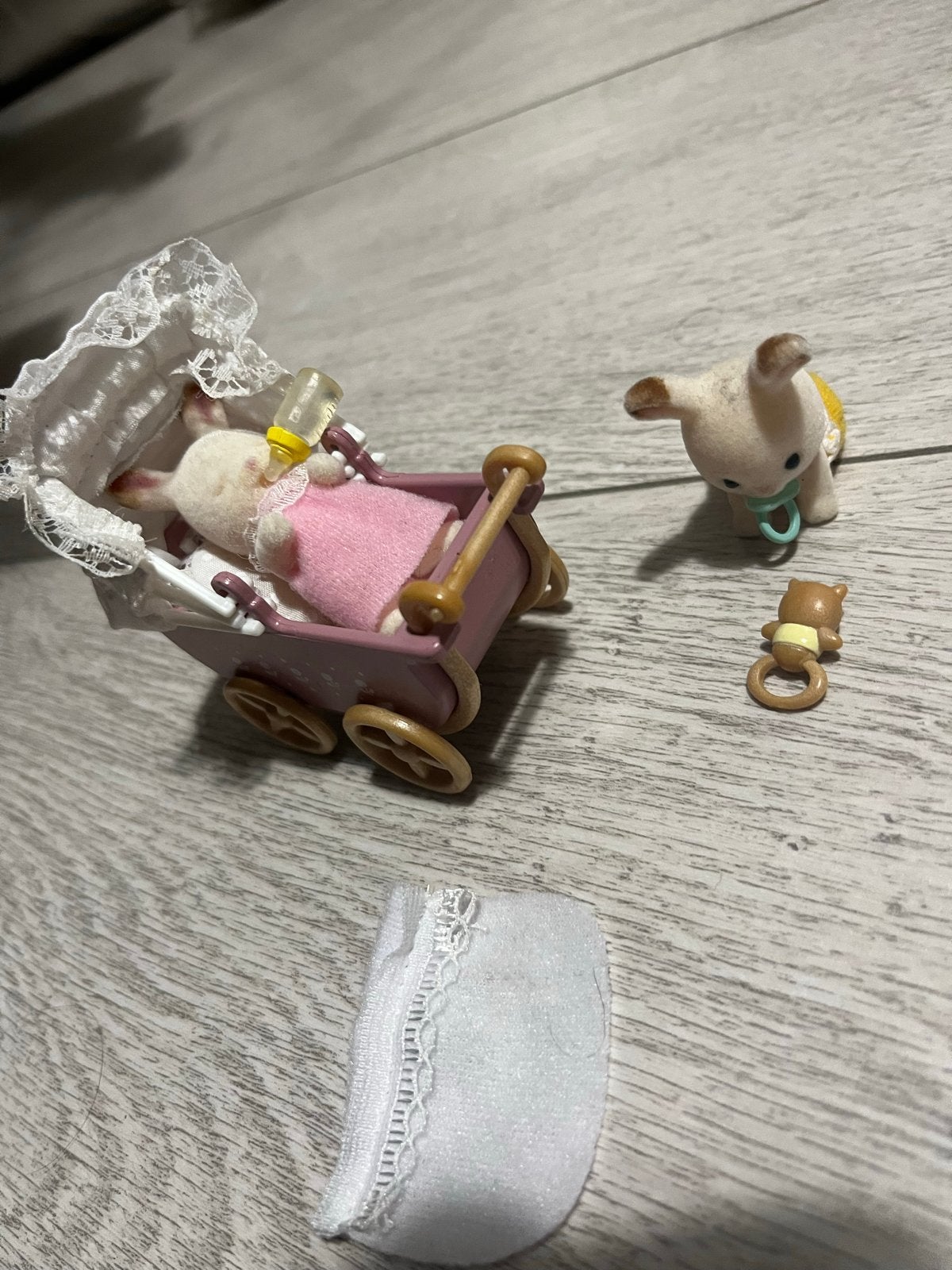 Sylvanian Families poppen met kinderwagen en accessoires, Ophalen, Gebruikt, Overige typen