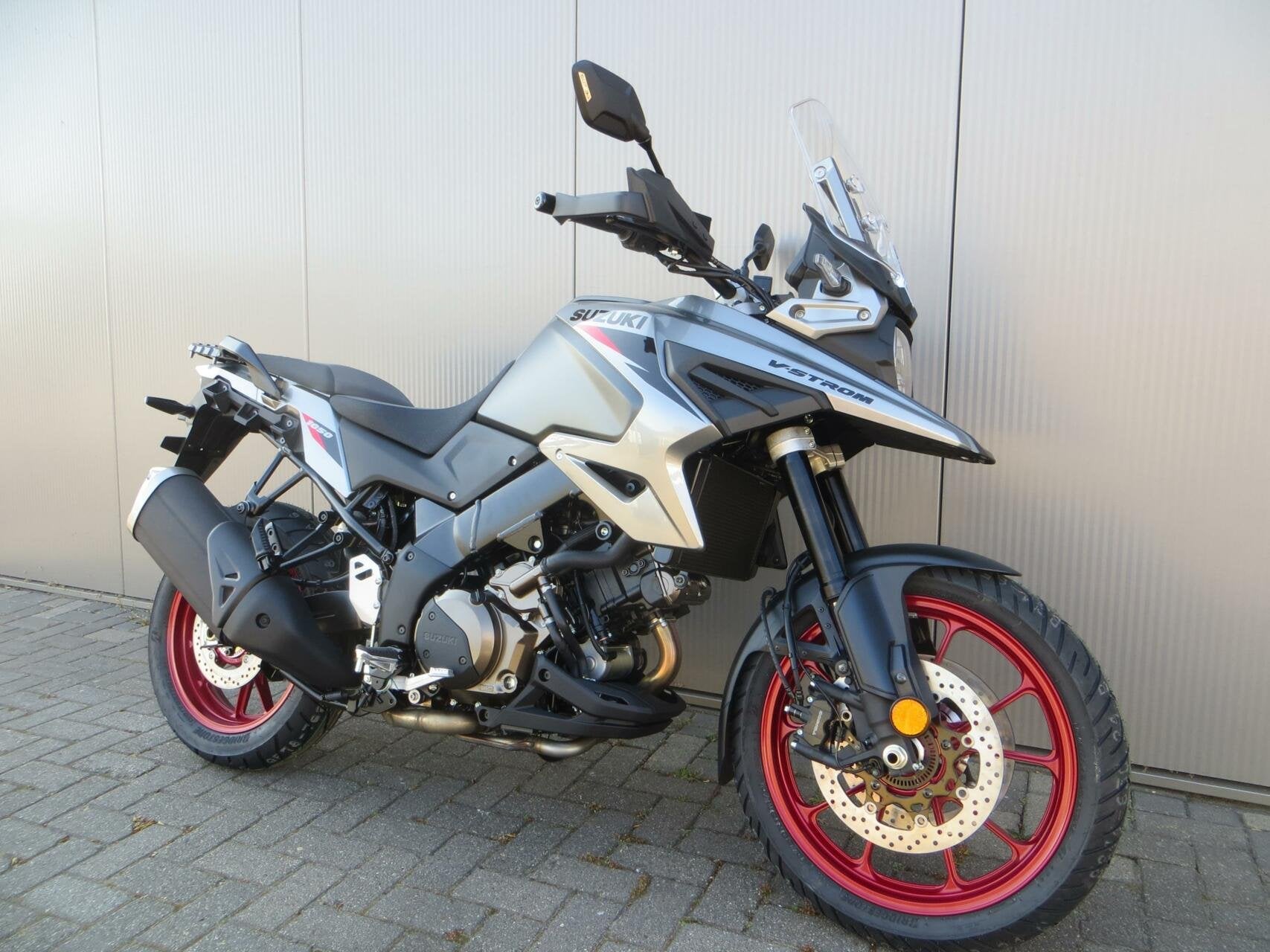 Suzuki DL 1050 V-Strom, Motoren, Motoren | Suzuki, Bedrijf, Traction Control, Meer dan 35 kW, Toermotor