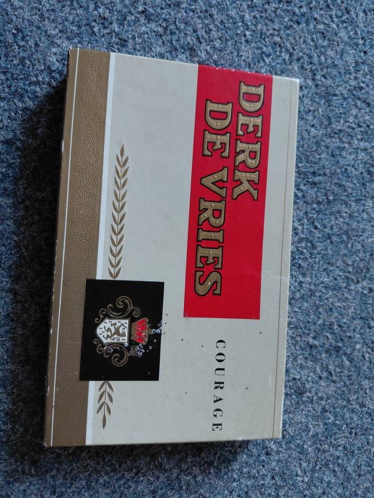 Sigaren doos, Verzamelen, Rookartikelen, Aanstekers en Luciferdoosjes, Ophalen of Verzenden, Tabaksdoos of Verpakking