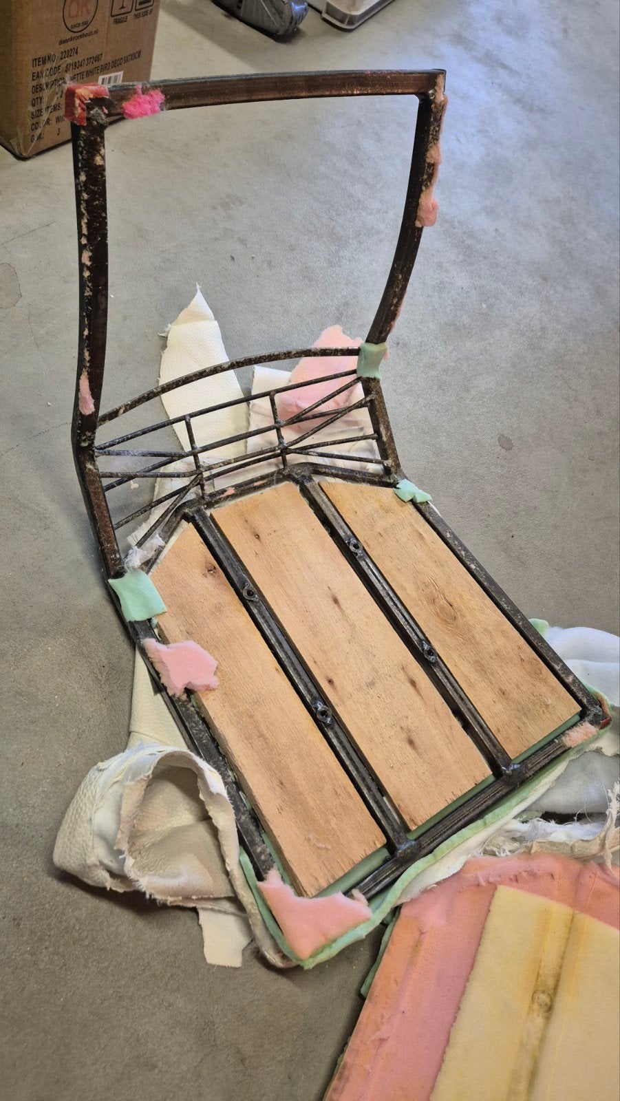 Gratis af te halen: Oud ijzer (stoelframes), Doe-het-zelf en Verbouw, Ophalen, Gebruikt