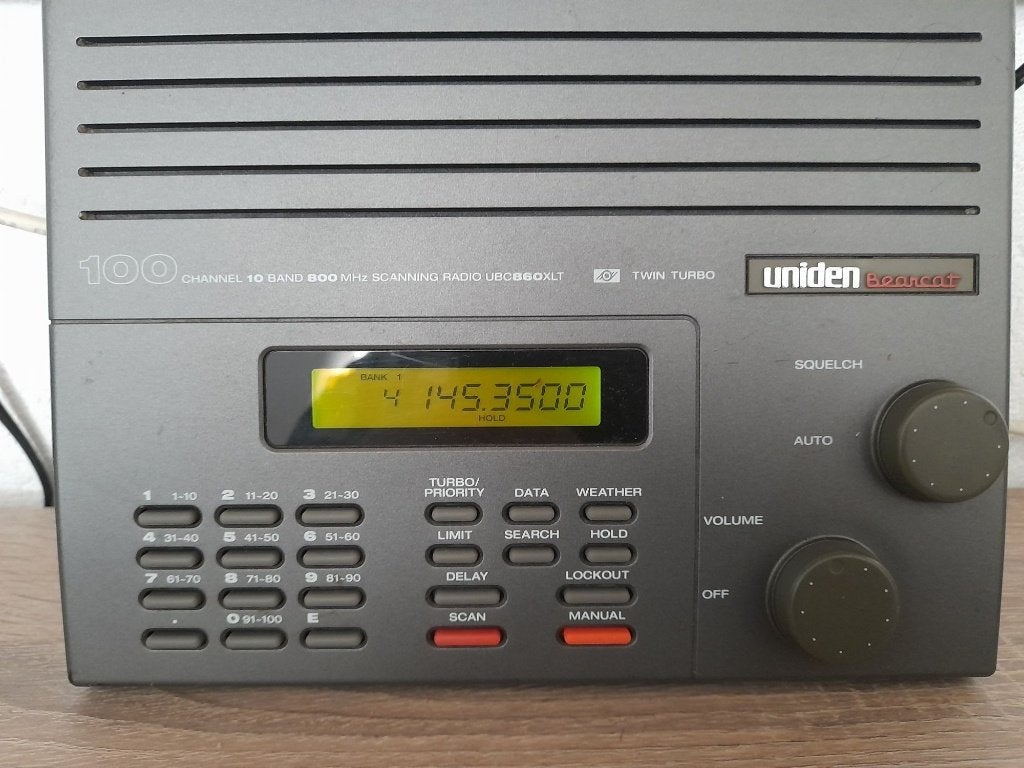Uniden 860XLT scanner, Ophalen of Verzenden, Gebruikt, 30 tot 200 kanalen