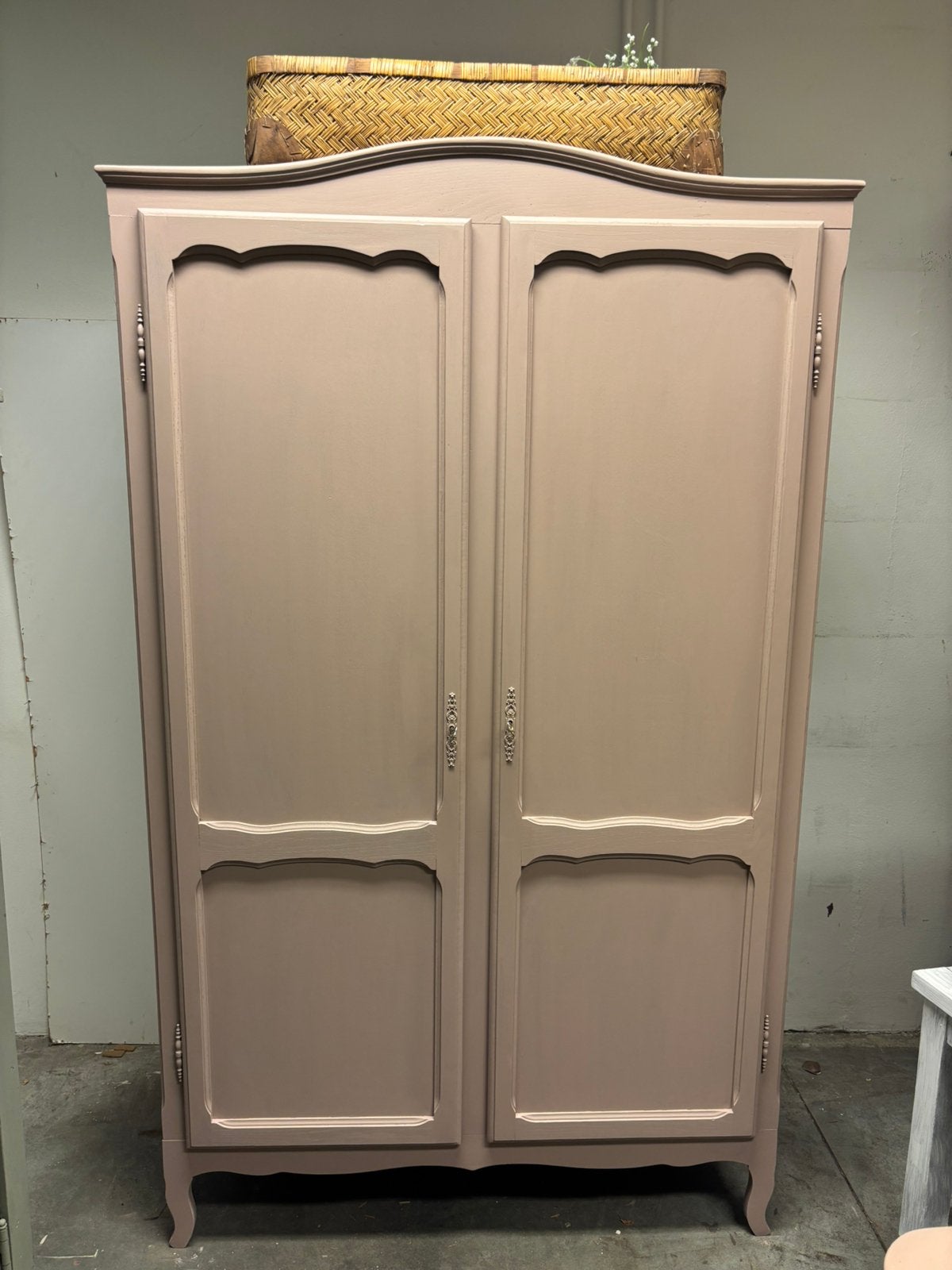Brocante kledingkast oudroze, Kinderen en Baby's, Kinderkamer | Commodes en Kasten, Studio Larilo, Kast, 50 tot 70 cm, 105 cm of meer