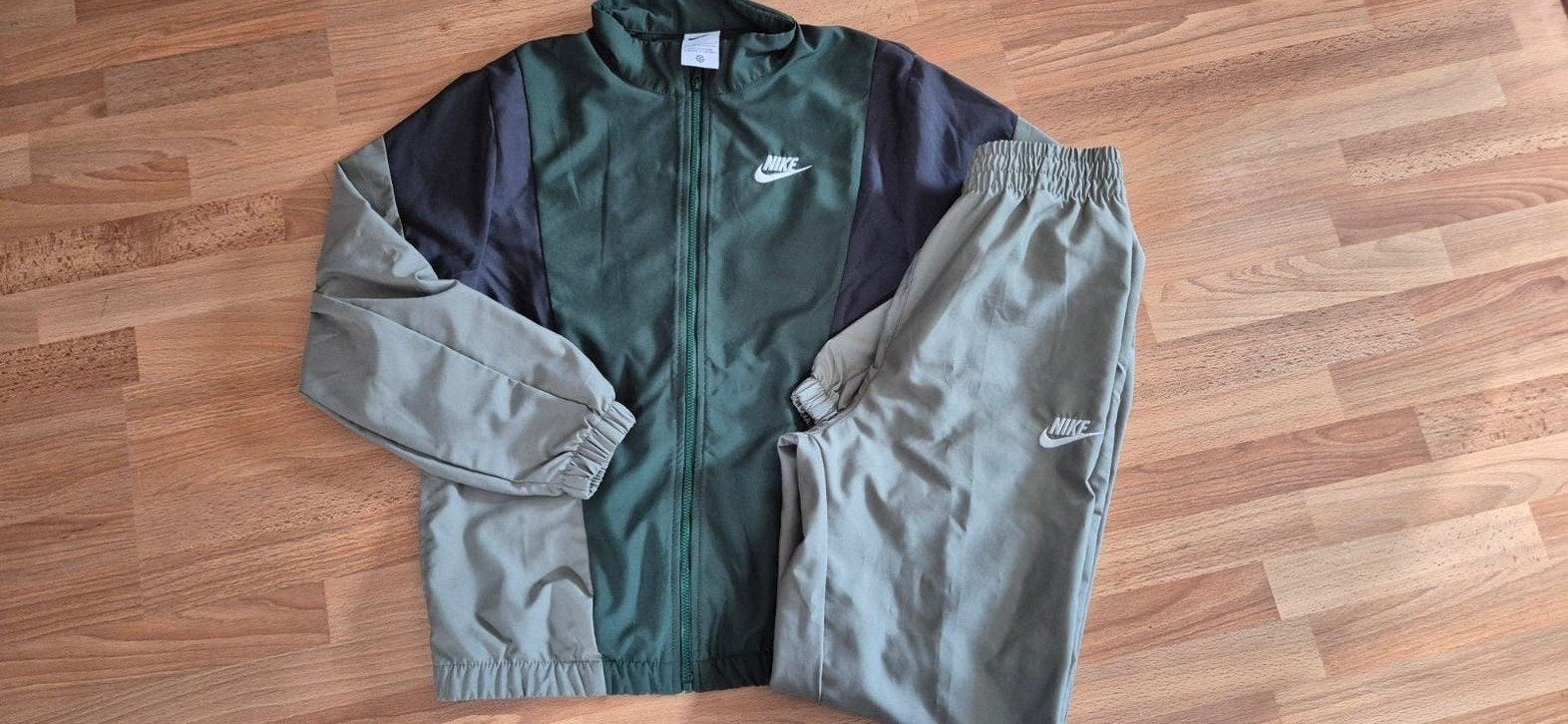 Nike trainingspak voor kinderen - Groen/Grijs, Ophalen of Verzenden, Zo goed als nieuw, Nike, Jongen of Meisje