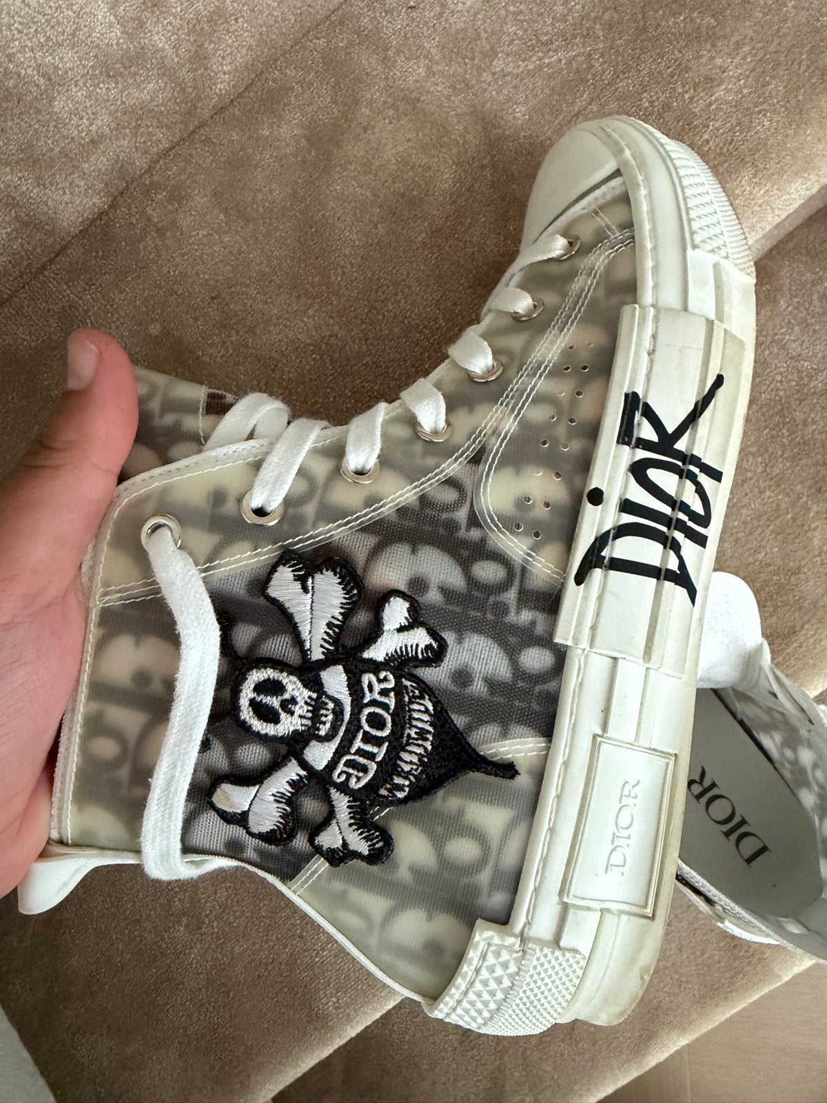 Dior x Stussy B23 High-Top Sneakers, Kleding | Heren, Ophalen of Verzenden, Gedragen, Wit, Sneakers of Gympen