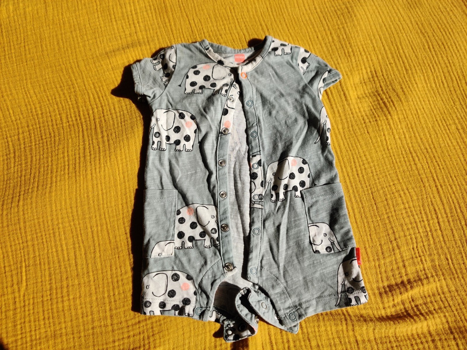 Lichtblauw zomer boxpakje maat 56 met olfantenprint (Hema), Kinderen en Baby's, Babykleding | Maat 56, Jongetje of Meisje, Ophalen of Verzenden