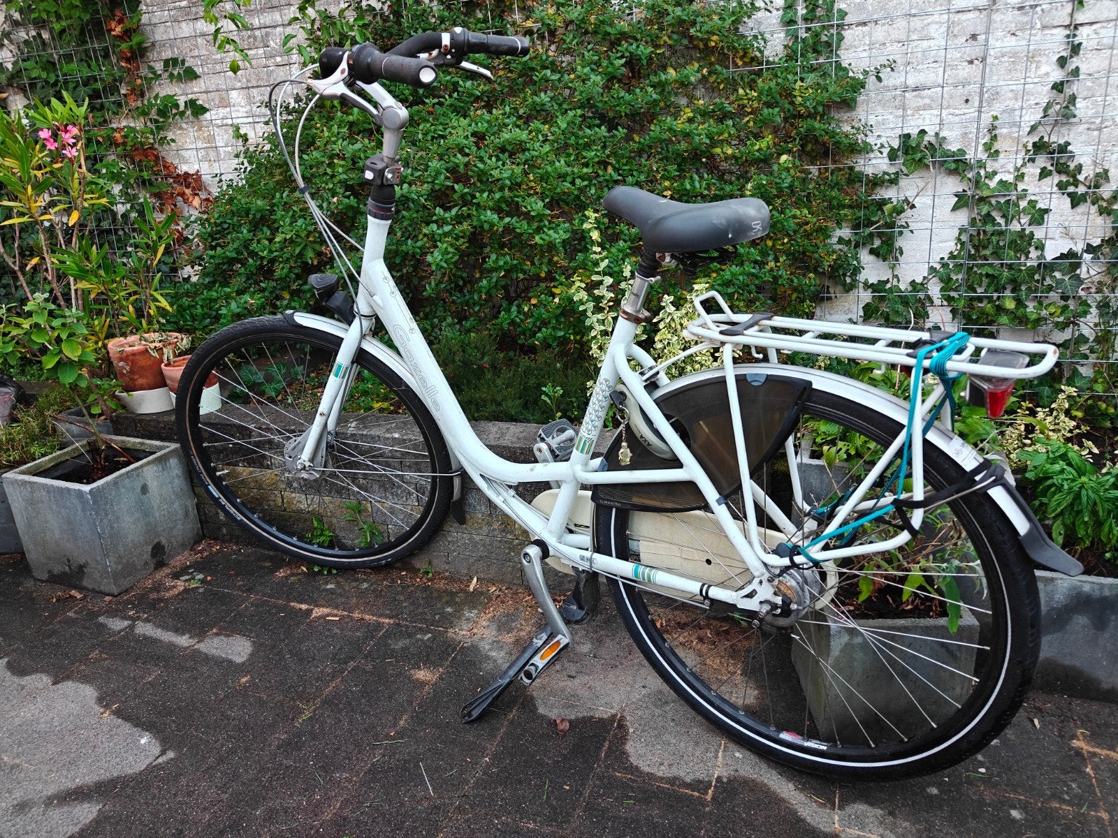 Witte moederfiets in goede staat, zadel en banden nieuw, Ophalen, Gebruikt, Gazelle