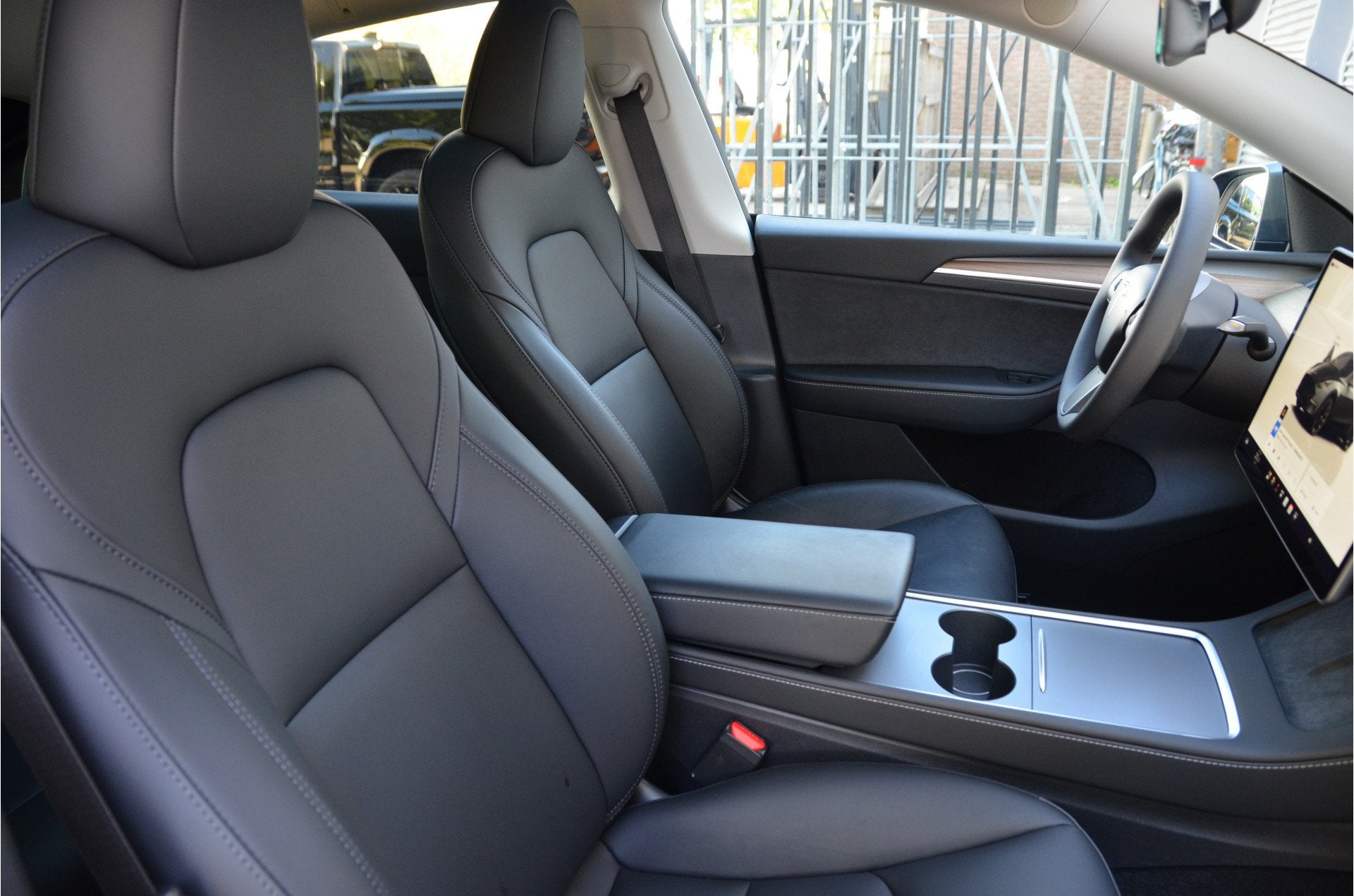 Tesla Model Y RWD 58 kWh AutoPilot3.0 Ryzen, LFP Accu, 20" A, Achterwielaandrijving, Gebruikt, Zwart, 327 min