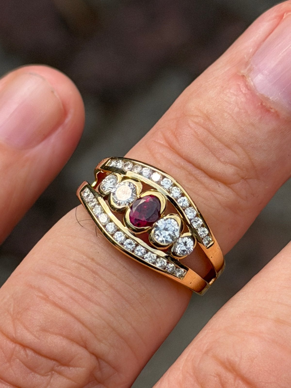 18 karaat gouden ringen met robijn en natuurlijke diamanten!, Ophalen of Verzenden, Zo goed als nieuw, 17 tot 18, Met edelsteen