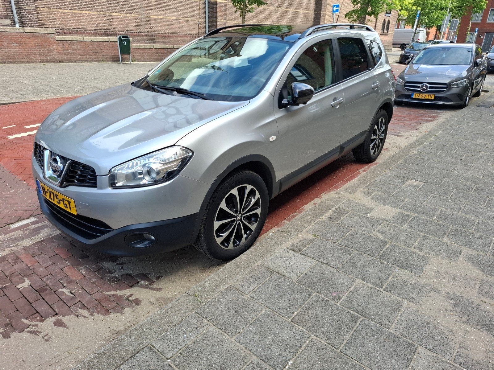 Nissan Qashqai+2 1.6 Benzine – 7 Persoons | Pano |, Auto's, Zwart, 1600 cc, Leder en Stof, Handgeschakeld