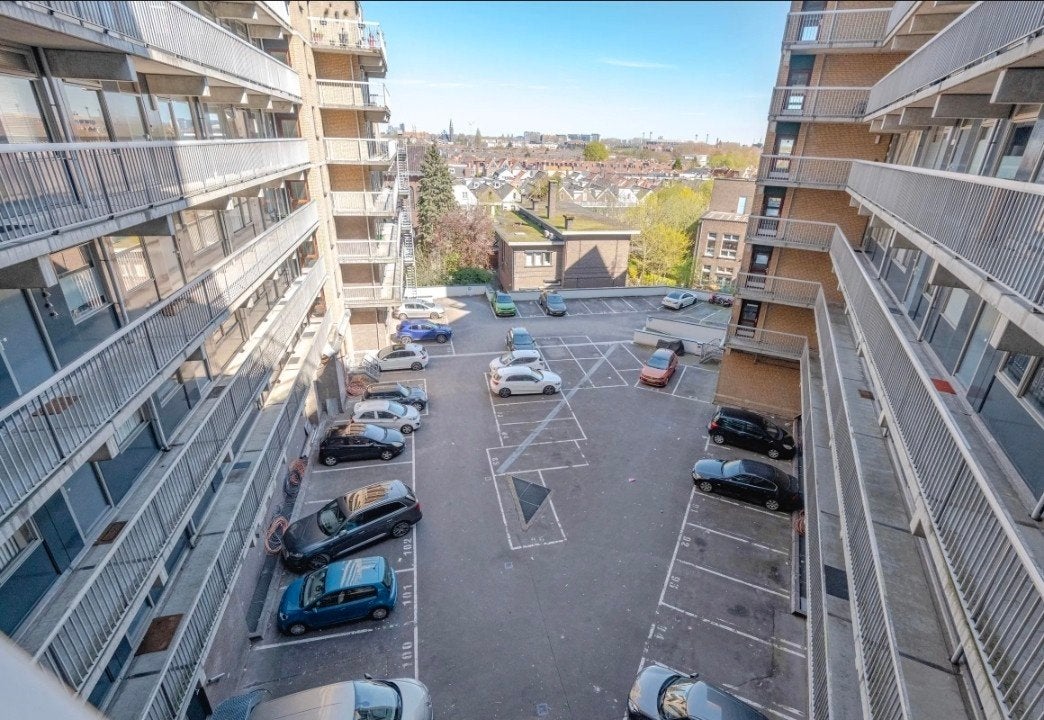 Parkeerplaats Rotterdam dichtbij zuidplein, Huizen en Kamers, Rotterdam