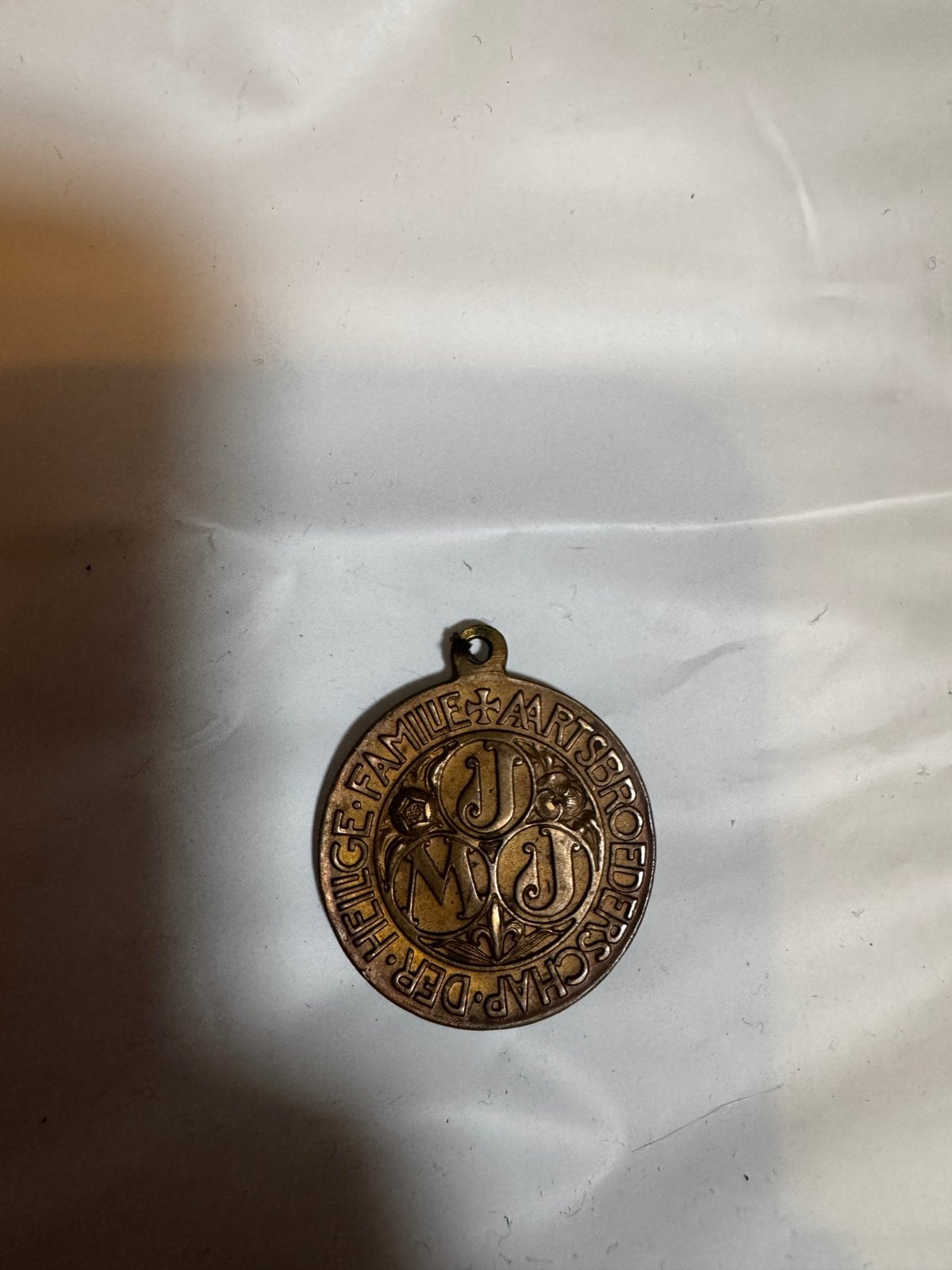 Heilig hangertje, Ophalen