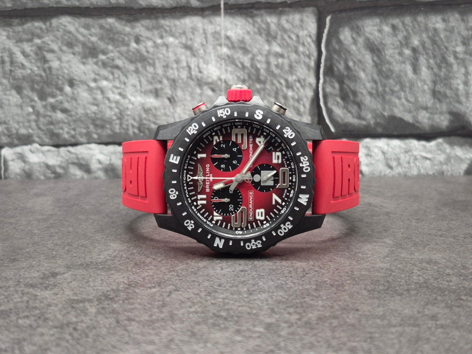 Breitling Endurance Pro Ironman 44mm Breitlight superquartz, Kunststof, Breitling SA, Breitling, Polshorloge