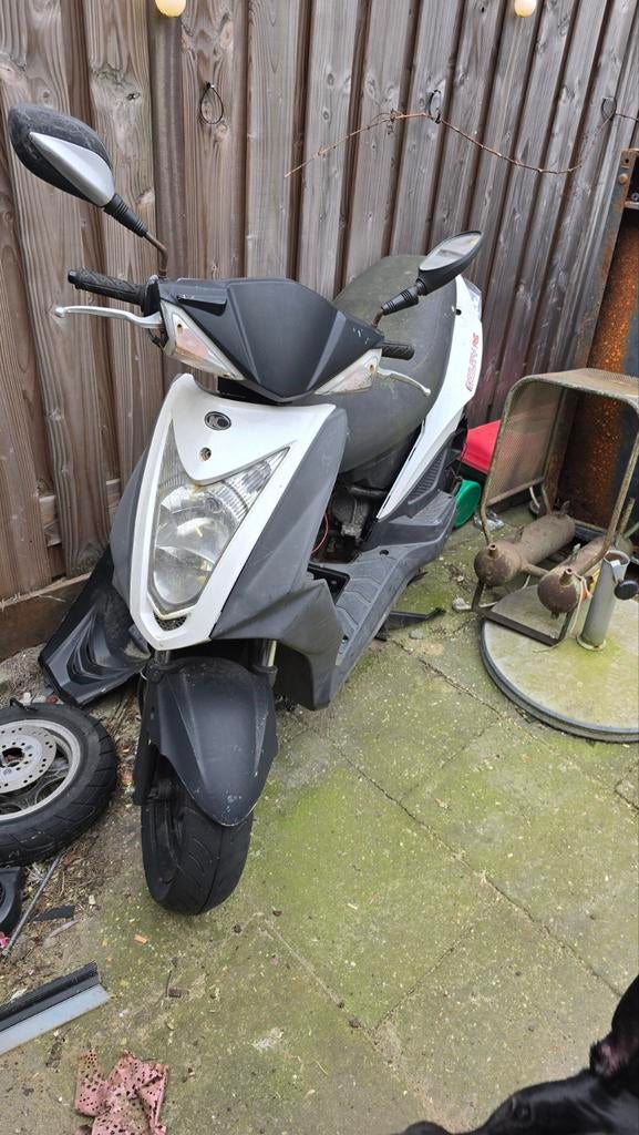 Kymco Agility RS - Opknapper/Onderdelen, Fietsen en Brommers, Scooters | Kymco, Ophalen, Gebruikt, Maximaal 45 km/u, Agility