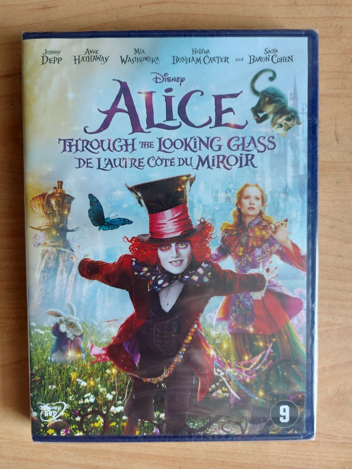 Alice Through the Looking Glass Johnny Depp nieuw in plastic, Alle leeftijden, Ophalen of Verzenden, Nieuw in verpakking