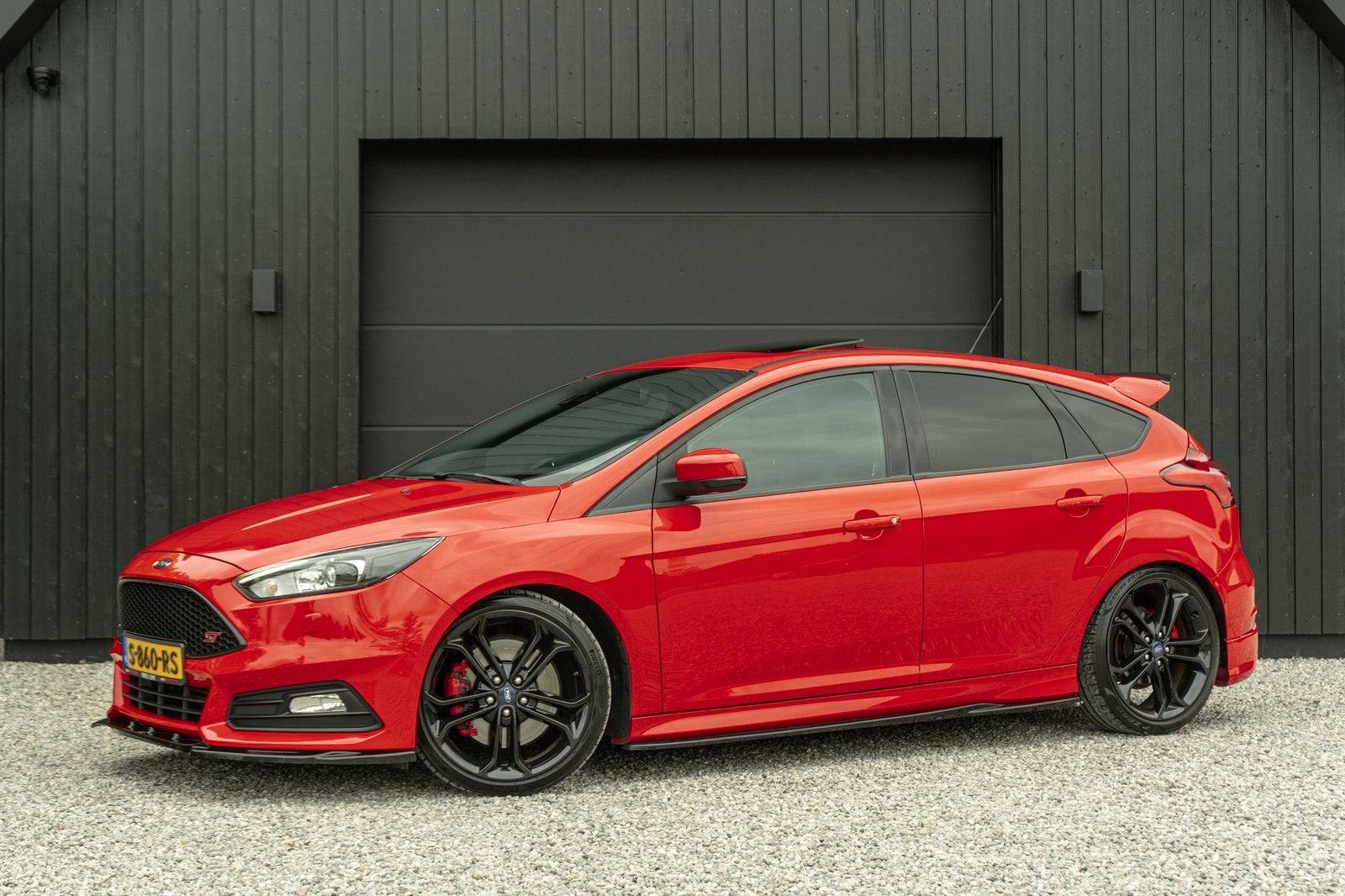 Ford Focus ST 2016 Sony - Dakje - Leer - Cruise - Uniek!, 15 km/l, 4 cilinders, 1337 kg, Leder