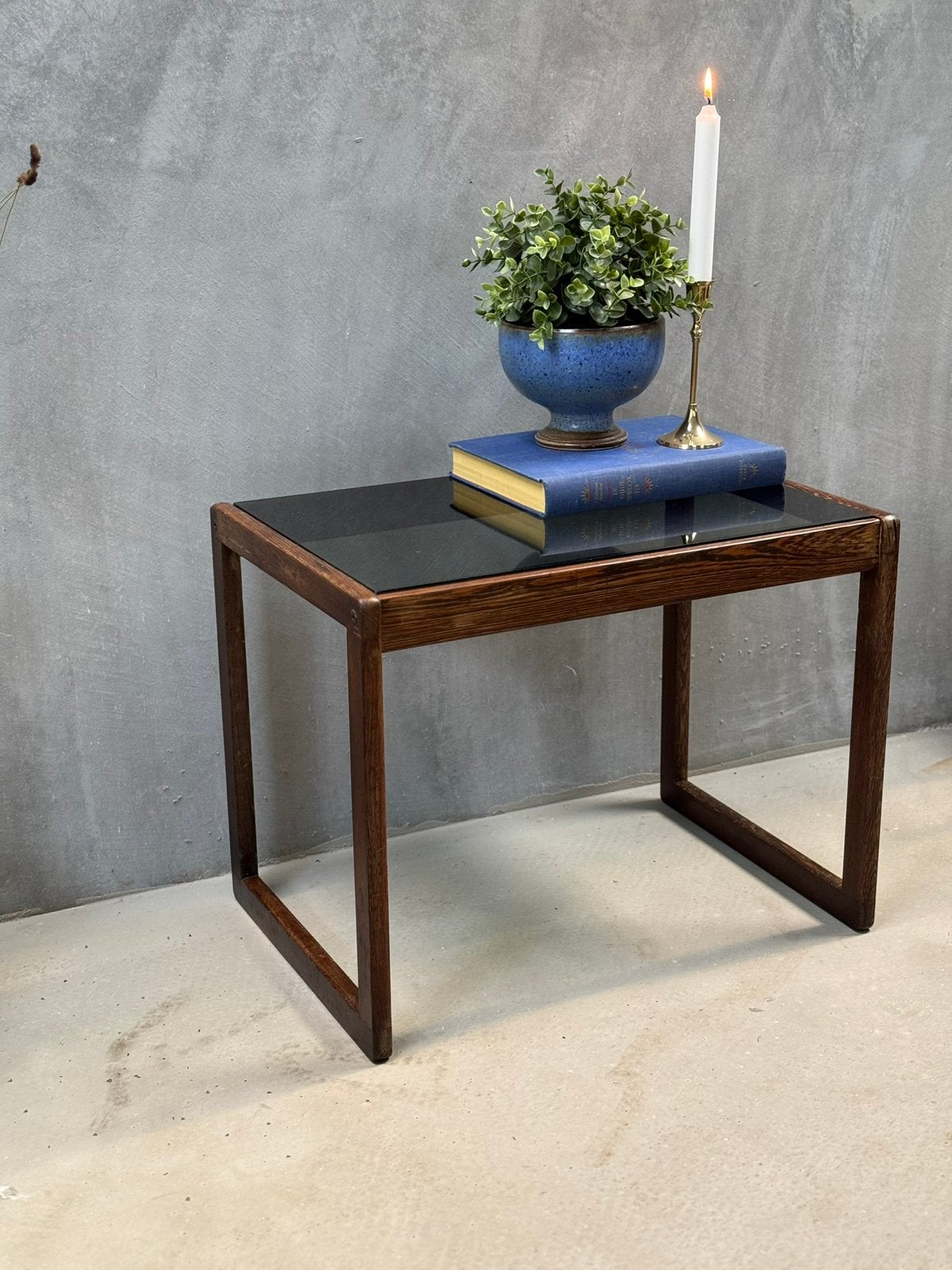 Vintage bijzettafel met rookglas tafelblad, Ophalen, Q, Zo goed als nieuw, Q