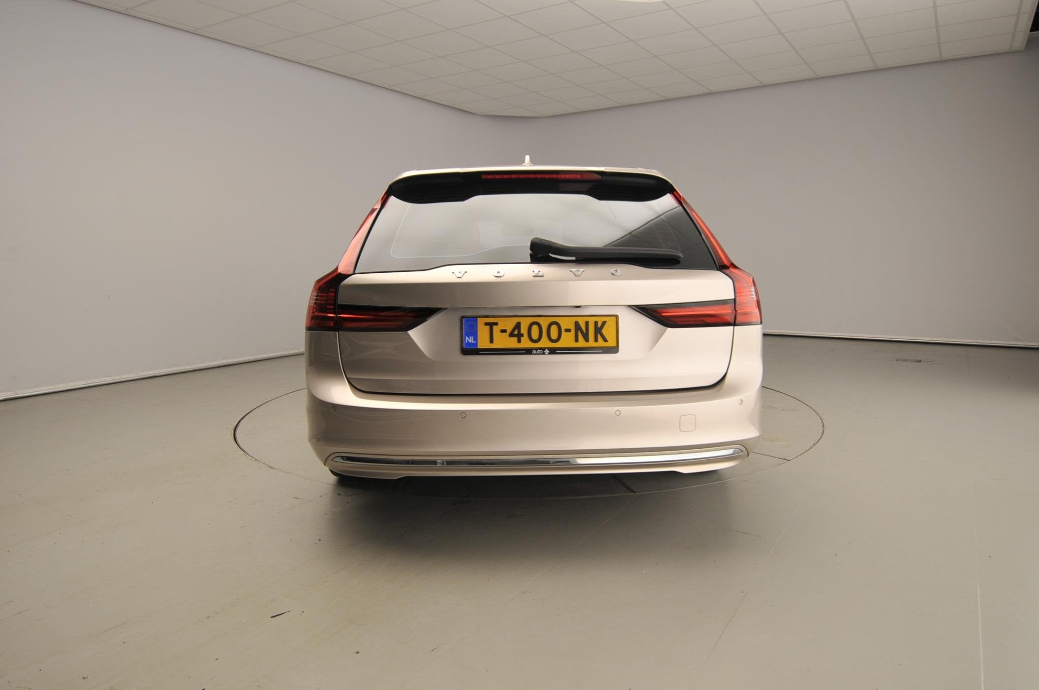 Volvo V90 2.0 T6 Plug-in hybrid AWD Ultimate Bright | Trekha, Auto's, Automaat, Euro 6, 4 cilinders, 1969 cc