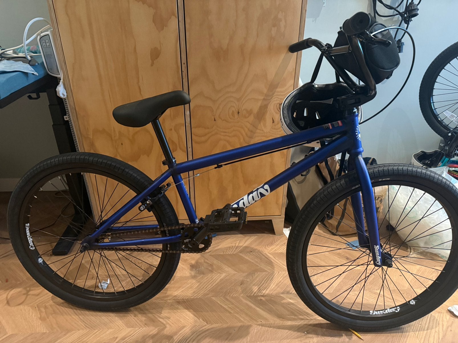 Sunday 2022 Model C24'', Ophalen, 24 inch of meer, Velgrem, Nieuw