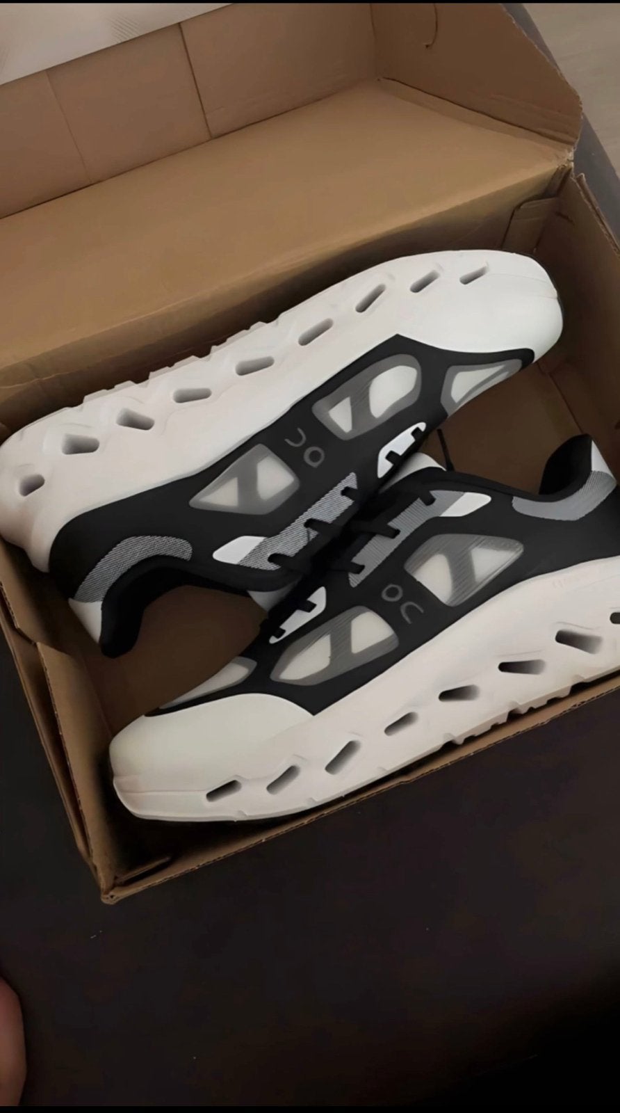 Oncloud remix maat 45 gloednieuw⚫️⚪️, Kleding | Heren, Zwart, Ophalen of Verzenden, Sneakers of Gympen, Gedragen