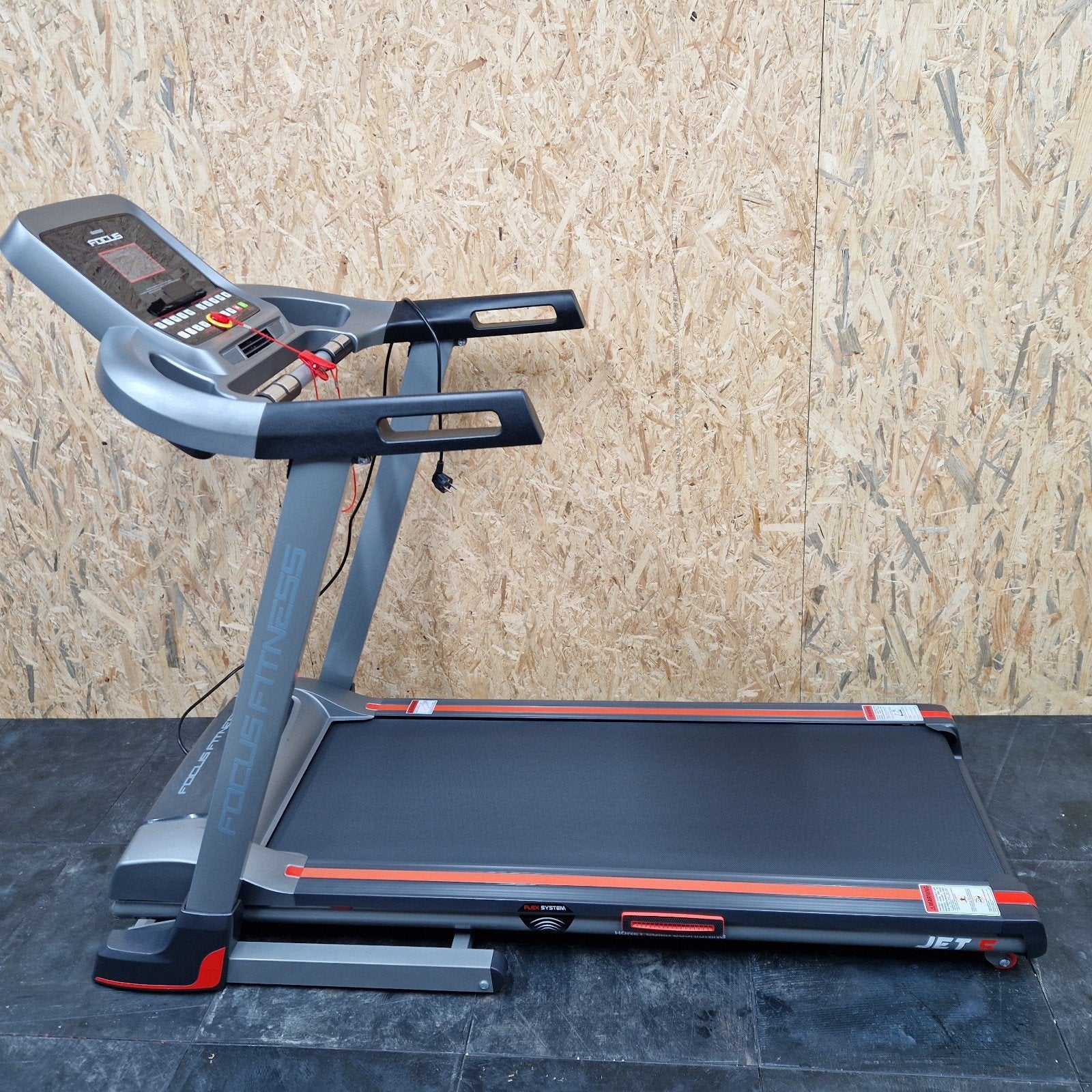 Als nieuw Focus Fitness Jet 5 elecktrische loopband!, Sport en Fitness, Fitnessapparatuur, Ophalen, Benen, Zo goed als nieuw, Metaal