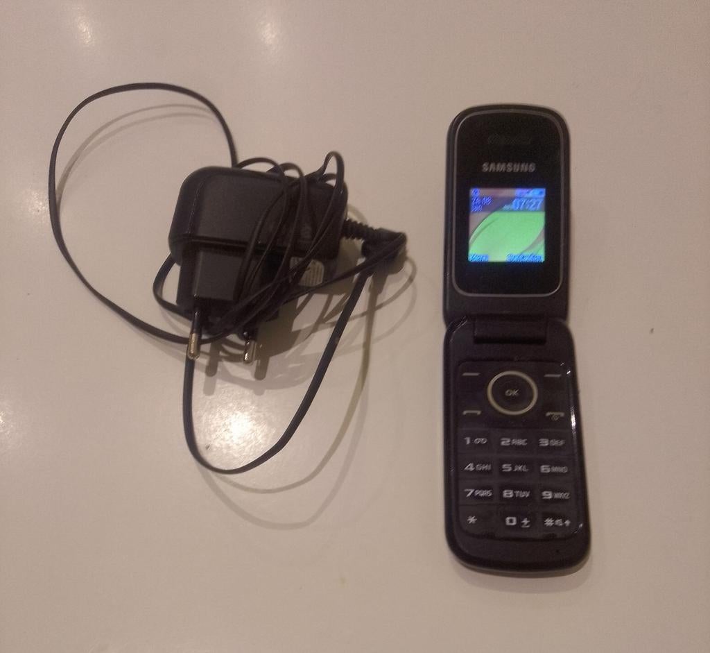 Samsung E1190 klaptelefoon, Telecommunicatie, Mobiele telefoons | Samsung, Zwart, 32 GB, Fysiek toetsenbord, Ophalen of Verzenden