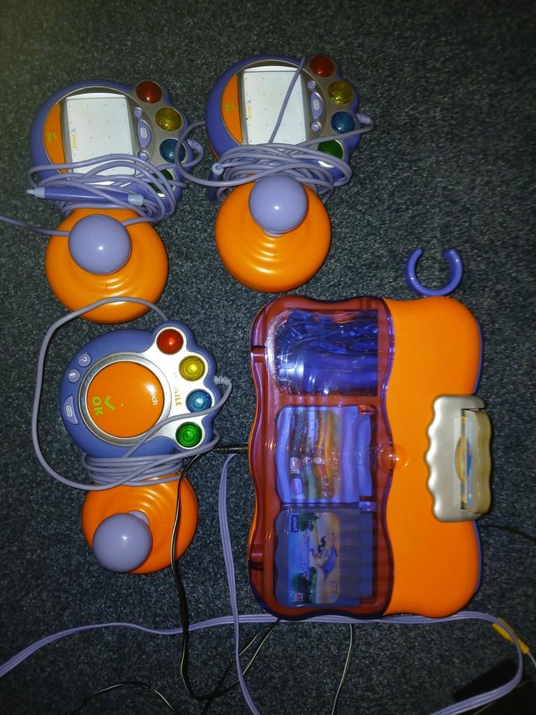 Vtech V.Smile met 3 controllers en 8 spellen, Kinderen en Baby's, Speelgoed | Vtech, Ophalen of Verzenden