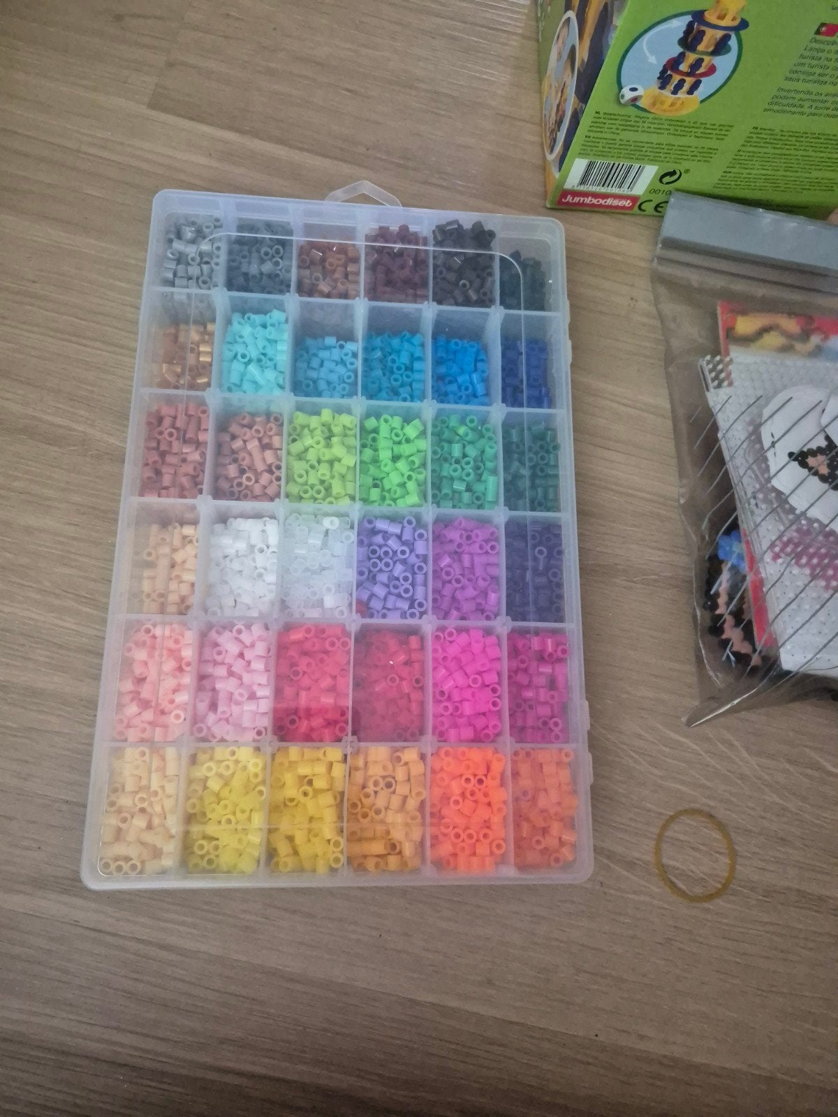 Strijkkralen set met diverse kleuren en patronen, Kinderen en Baby's, Speelgoed | Educatief en Creatief, Gebruikt, Knutselen, Ophalen of Verzenden