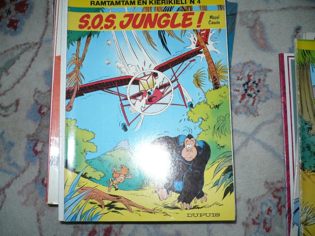 3 ram tamtam en kierikieli, Gelezen, Mazal en cauvin, Ophalen of Verzenden, Meerdere stripboeken