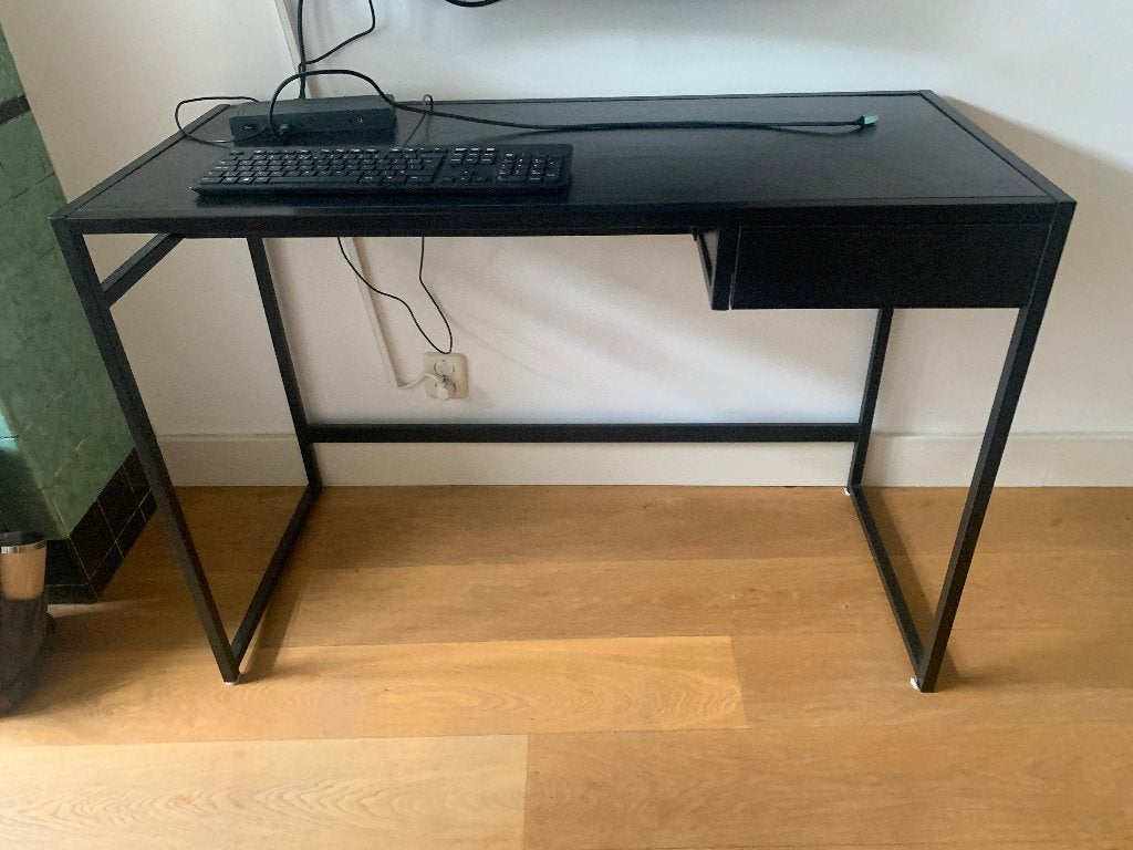 Zwart bureau van staal en hout - Woood Teun, Huis en Inrichting, Ophalen, Zwart, Gebruikt, 110 cm