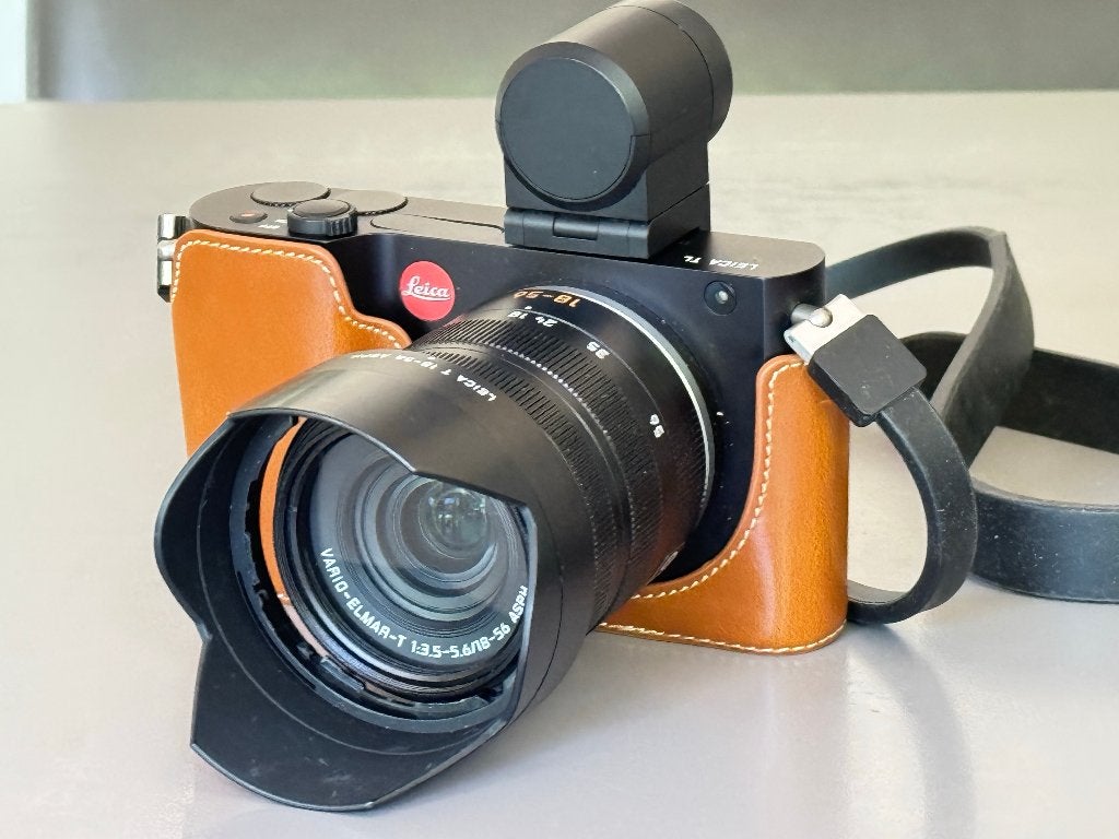 LEICA TL + VISOFLEX +18-56MM VARIO-ELMAR  Nieuwstaat in verp, Screenprotector, Ophalen of Verzenden, Zo goed als nieuw, Bluetooth