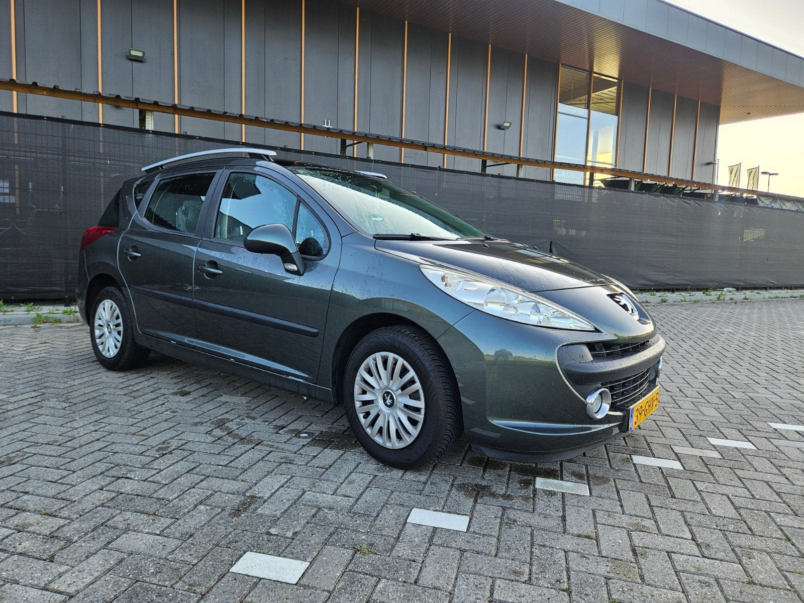 Peugeot 207 1.6 16V SW Outdoor 2008 Grijs, Voorwielaandrijving, 4 cilinders, Apple Carplay, Stationwagon