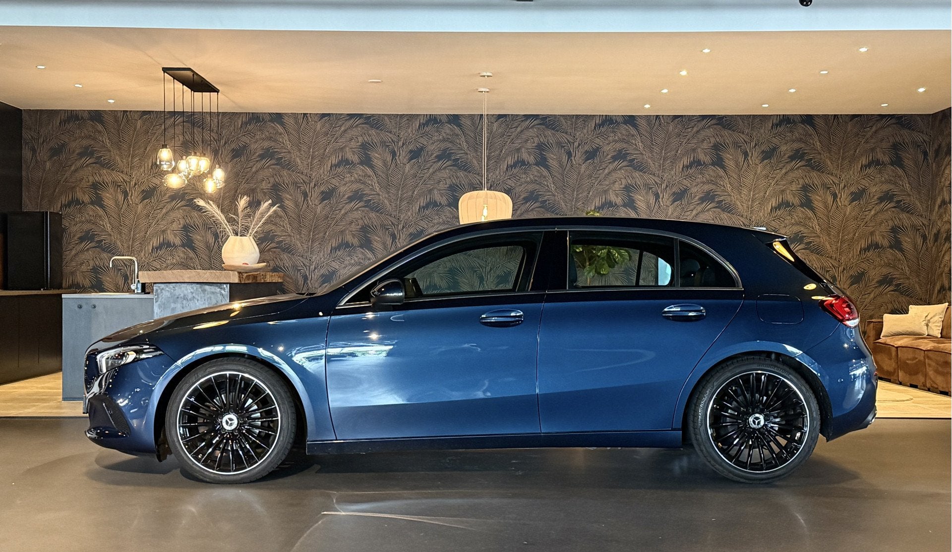 Mercedes-Benz A-Klasse 160 I WideScreen I 19" I Camera I Sfe, Auto's, Gebruikt, 4 cilinders, Blauw, Handgeschakeld