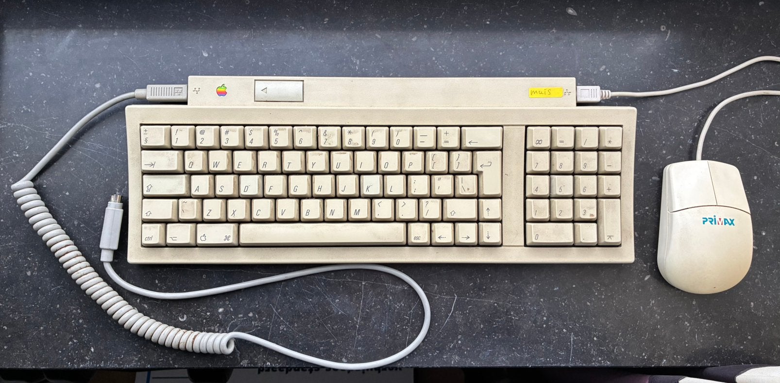 Vintage Apple Keyboard II incl. kabel en muis, Computers en Software, Gebruikt, Ophalen of Verzenden, Qwerty, Numeriek gedeelte