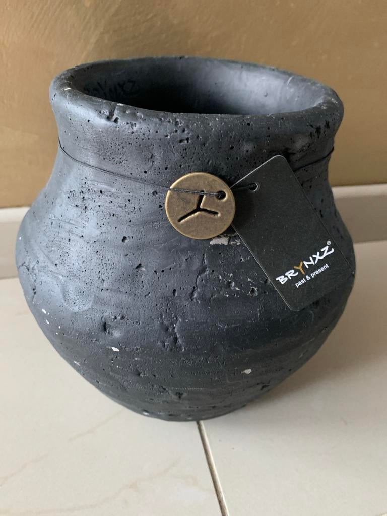 Zwart klei potje, 18 cm hoog, Gebruikt, Zwart, Aardewerk of Porselein, Ophalen of Verzenden