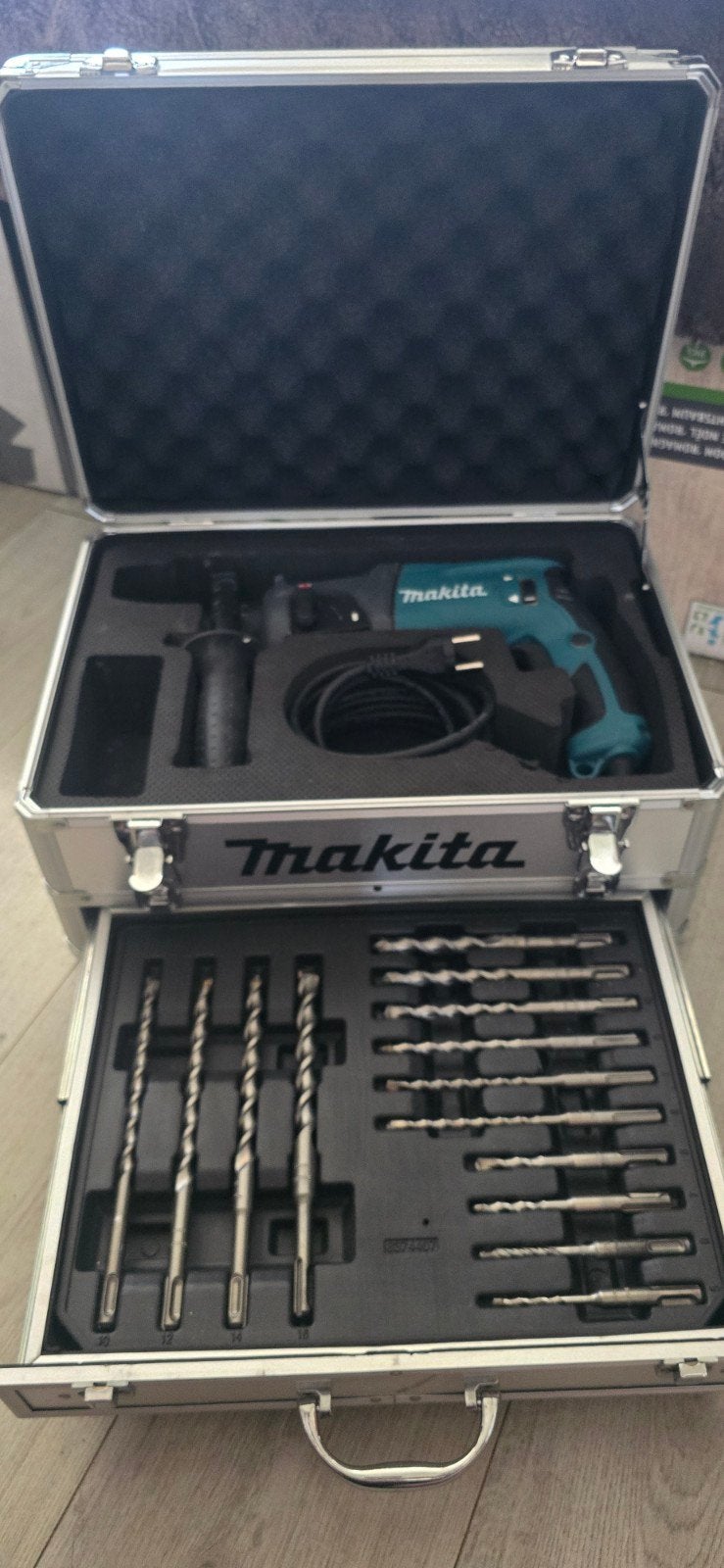 Makita HR2230 boorhamer Set met Boorbits in Koff, Boor- en/of Breekhamer, Ophalen of Verzenden, Klopboormechanisme, Gebruikt