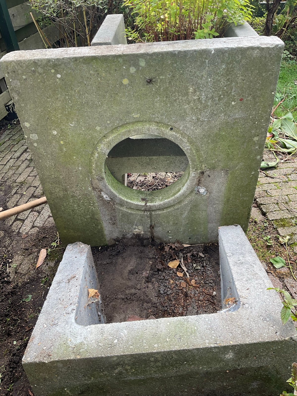 Authentiek waterput deksel - 76,5x80x8 cm, gat 30 cm, Ophalen, Gebruikt
