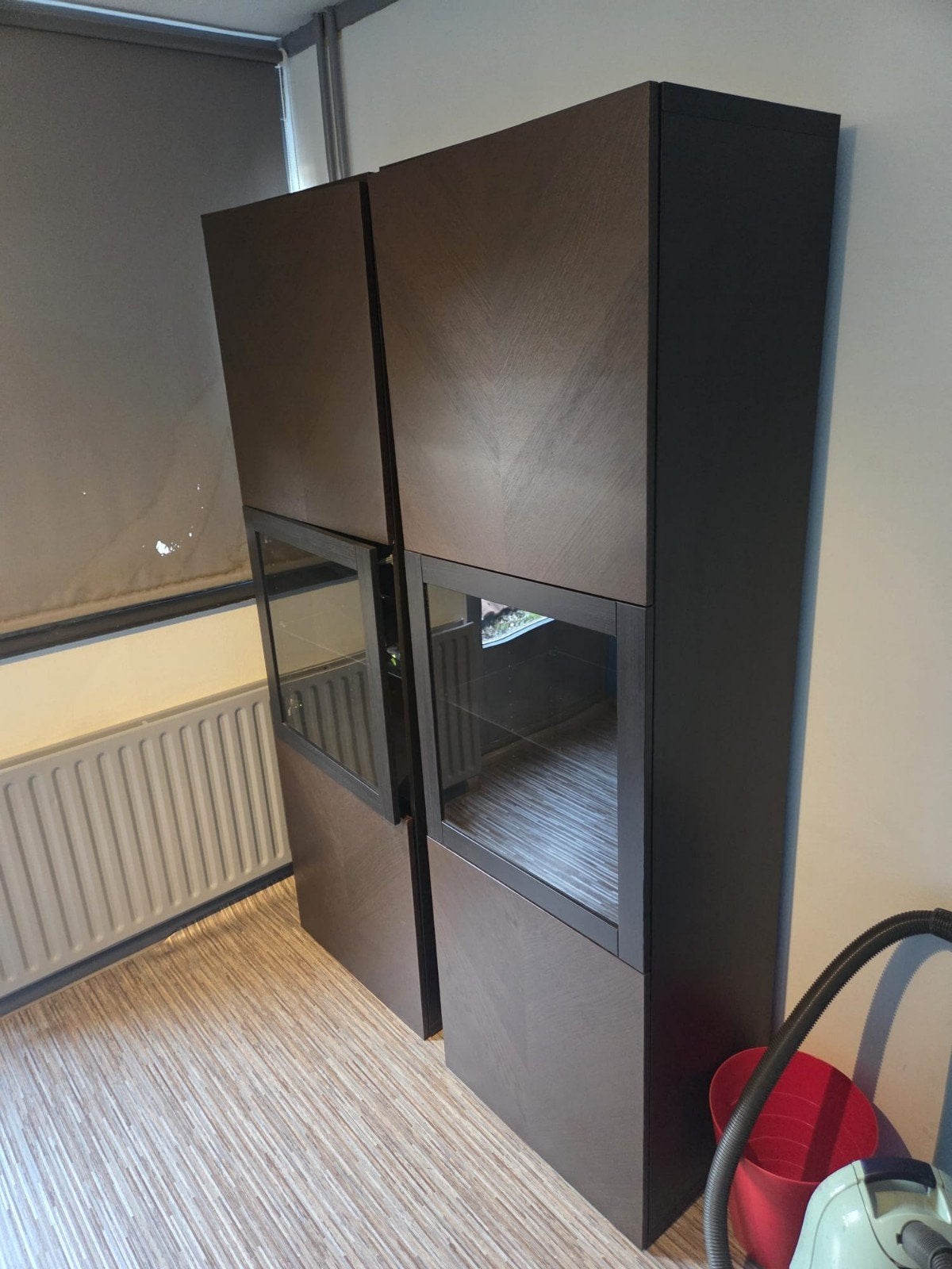 Ikea Besta opbergcombinatie walnoot, z.g.a.n., Ophalen, Met deur(en), 100 tot 150 cm, Zo goed als nieuw