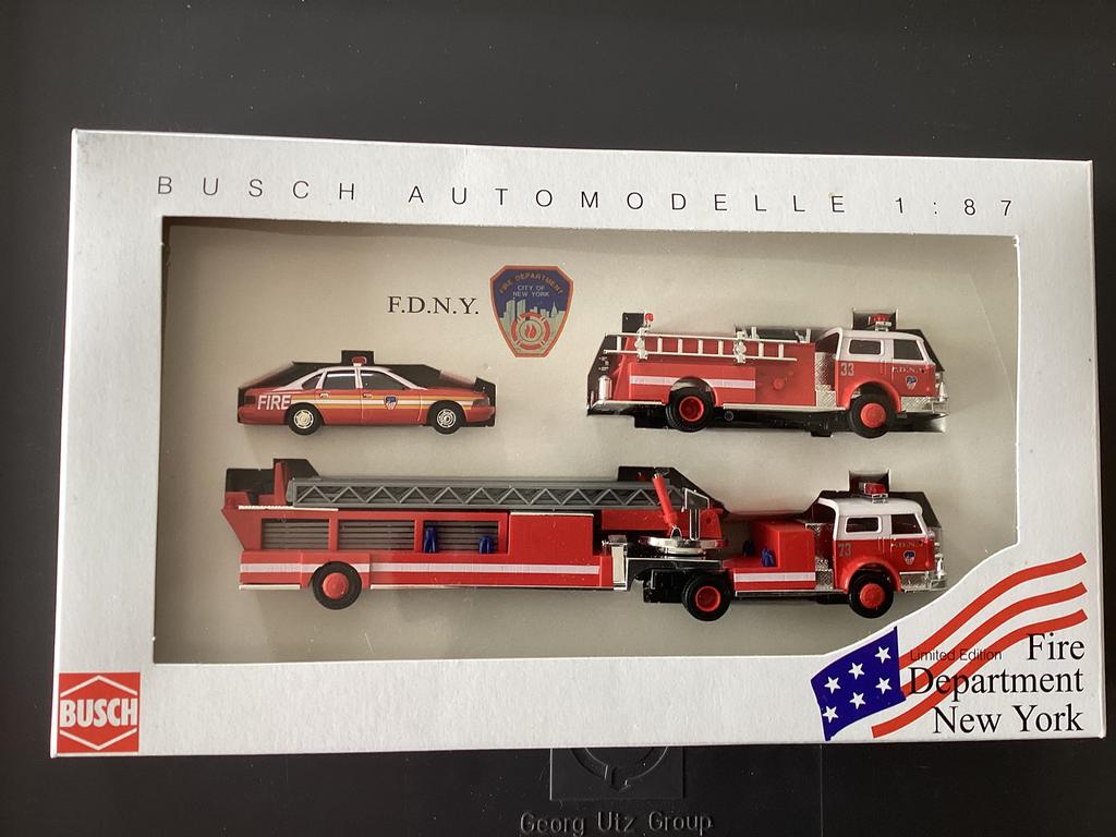 Busch USA, New York set amerikaanse Fire-Police-Taxi 1:87 HO, Treinset, Bachmann, Gelijkstroom of Wisselstroom, Nieuw